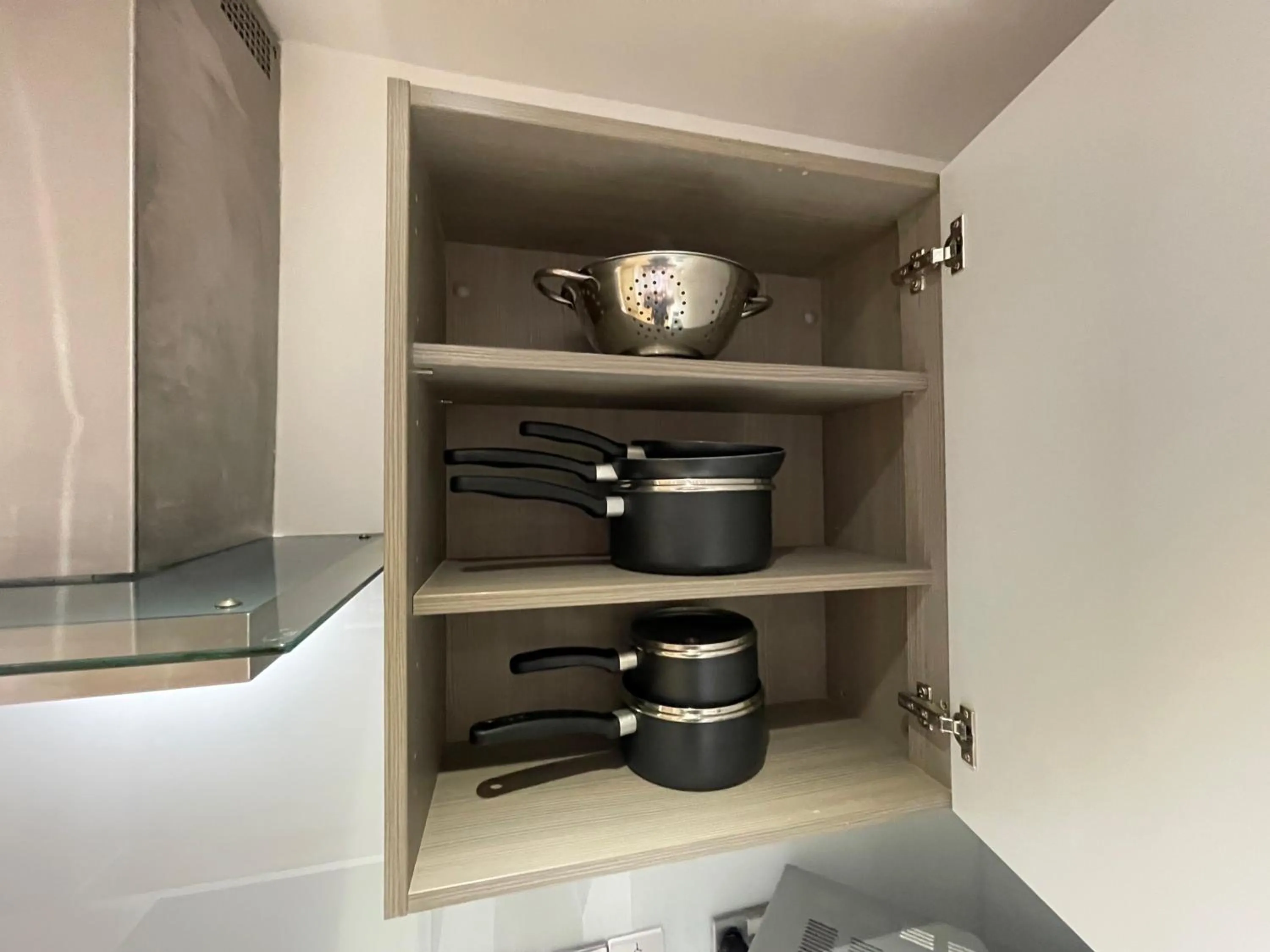 Kitchen or kitchenette in Quay Apartments Manchester