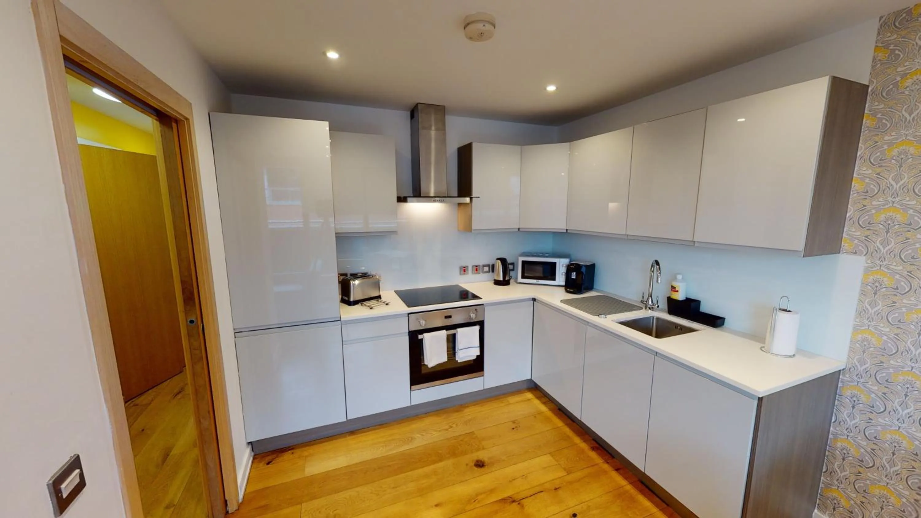 Kitchen or kitchenette in Quay Apartments Manchester