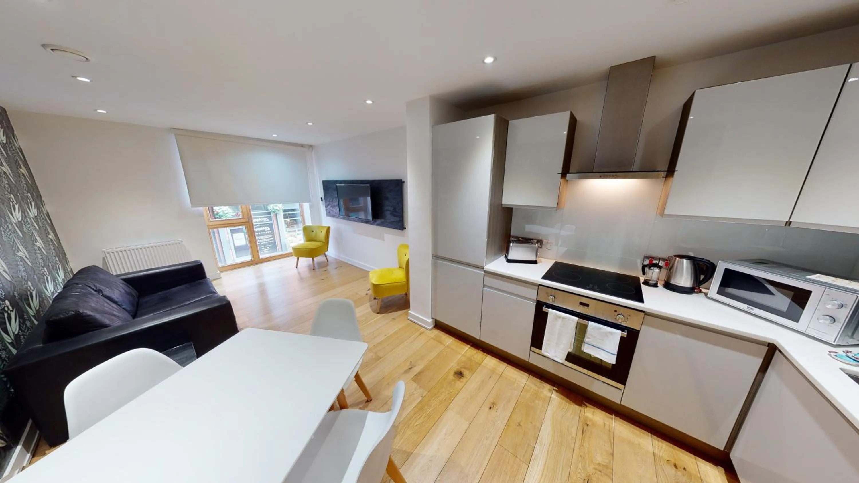 TV and multimedia in Quay Apartments Manchester