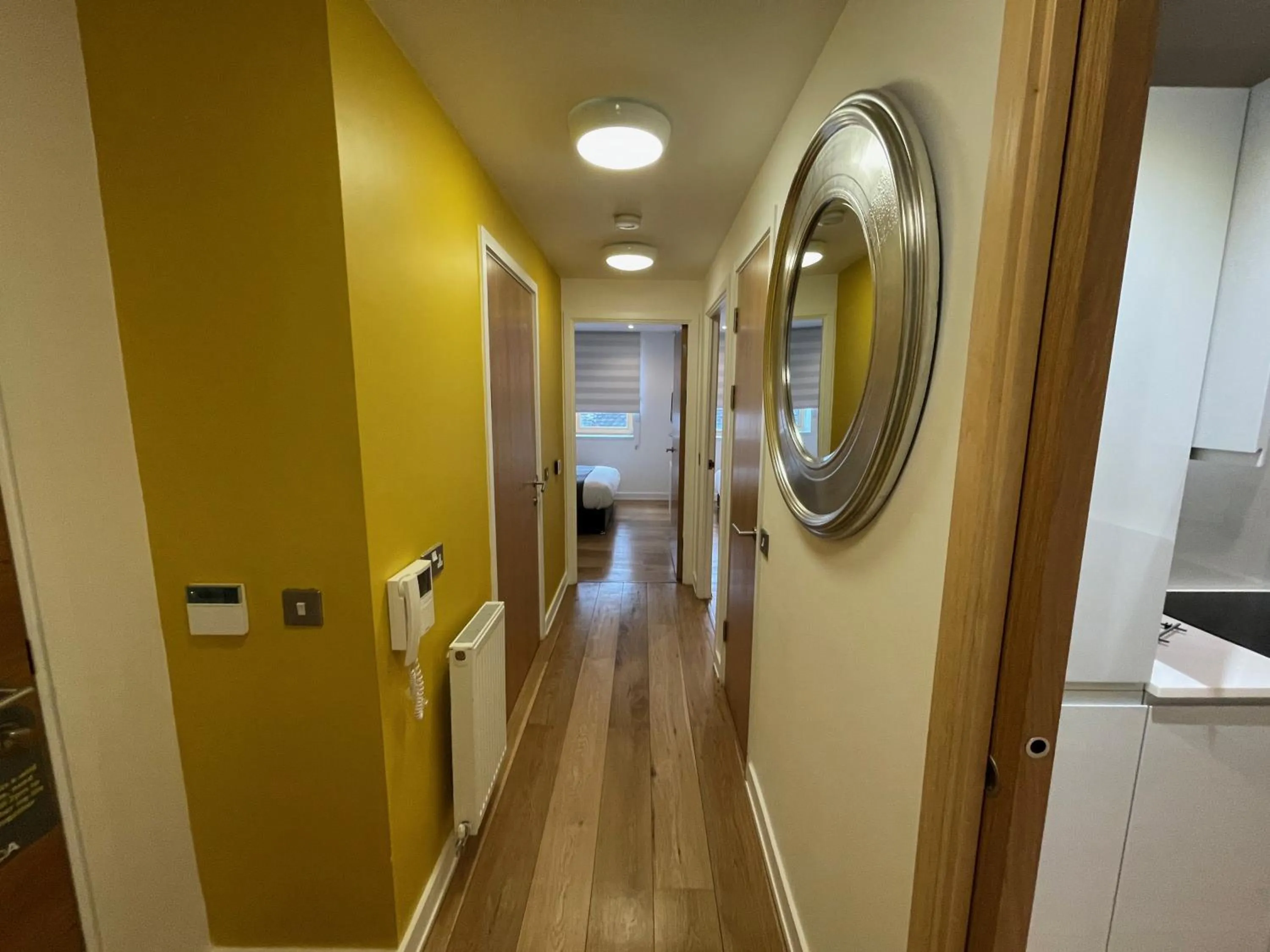 Communal lounge/ TV room in Quay Apartments Manchester