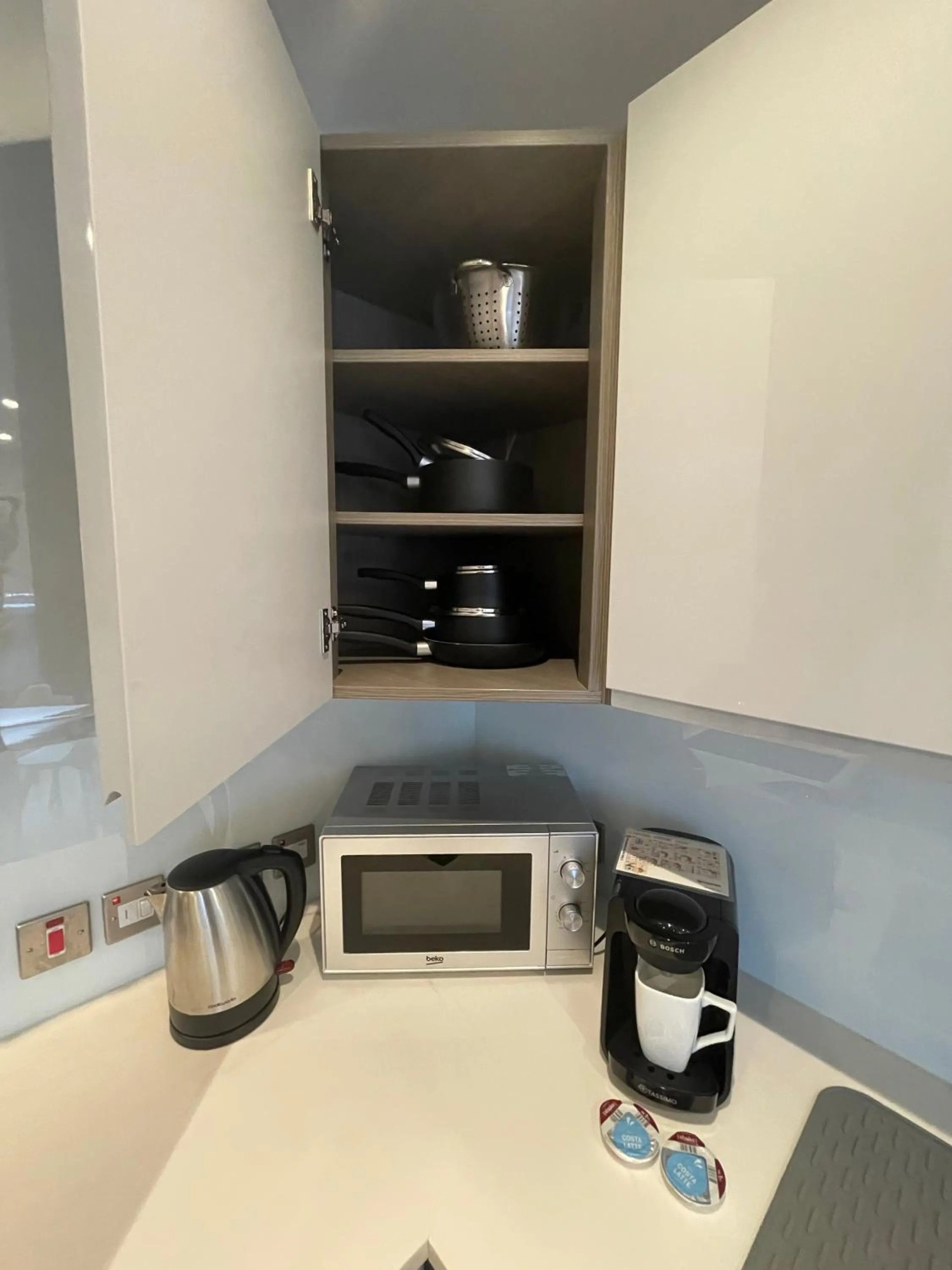 Coffee/tea facilities in Quay Apartments Manchester