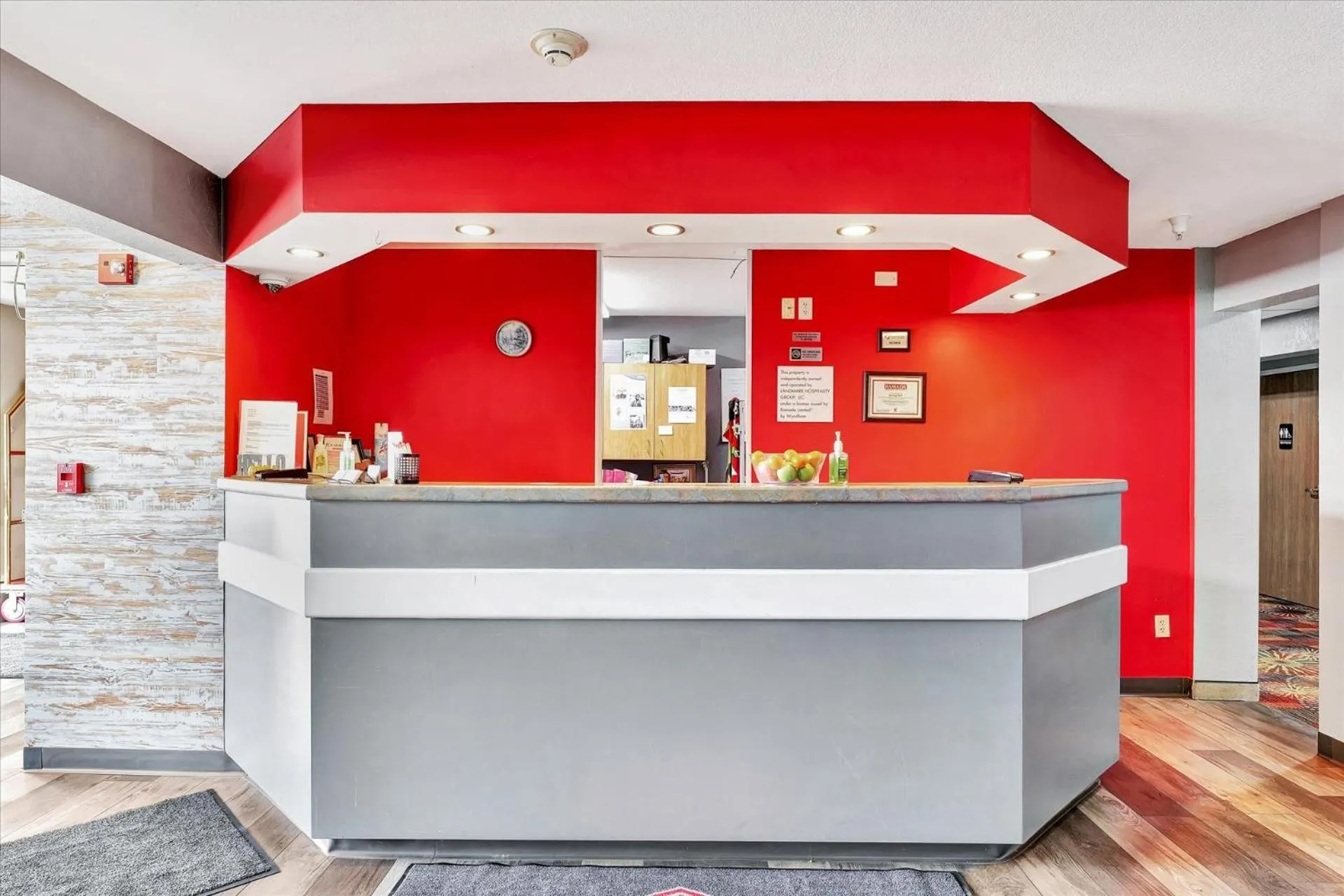 Lobby or reception in Ramada Limited by Wyndham, Bloomington I-55 & I-74 IL