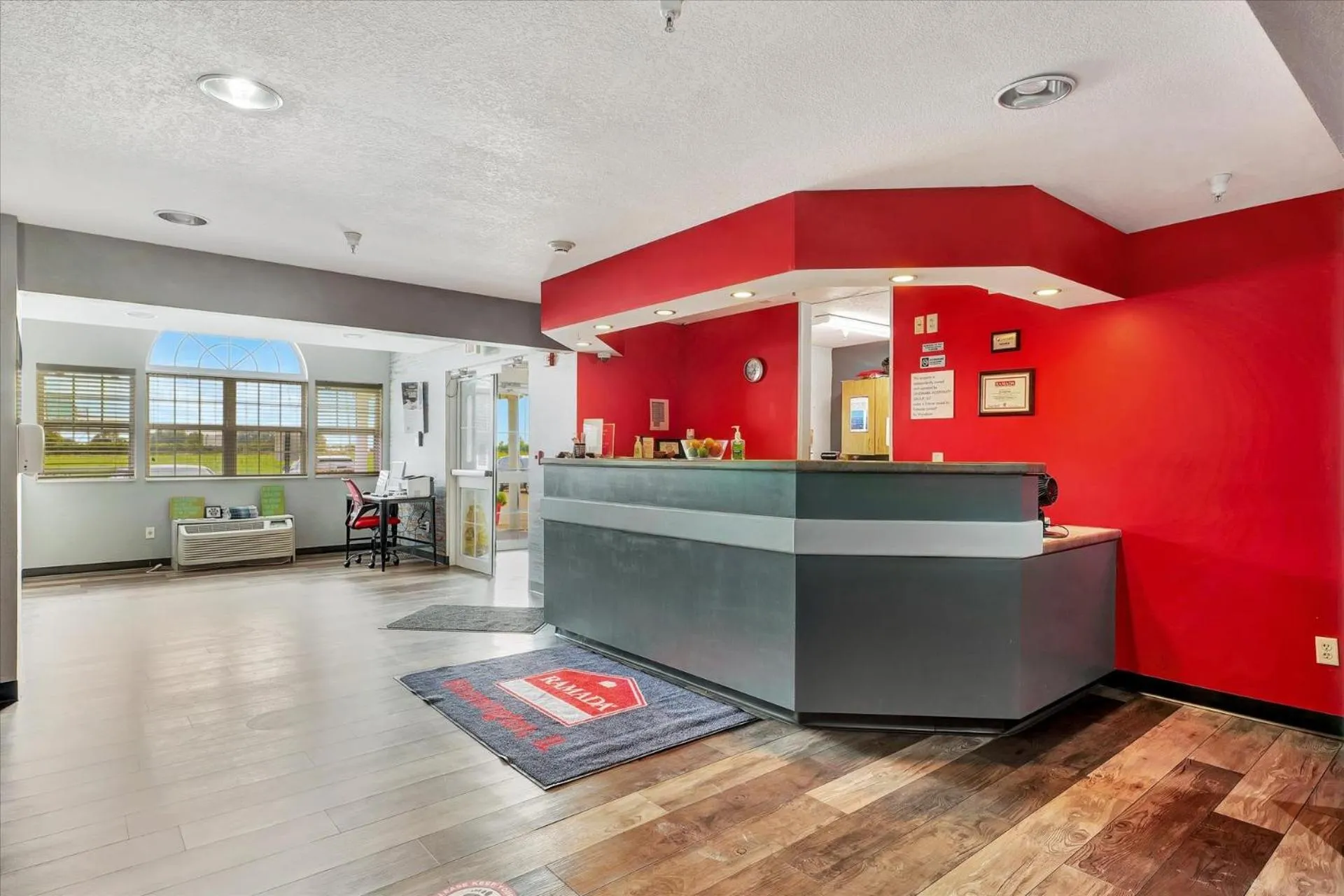 Lobby or reception in Ramada Limited by Wyndham, Bloomington I-55 & I-74 IL