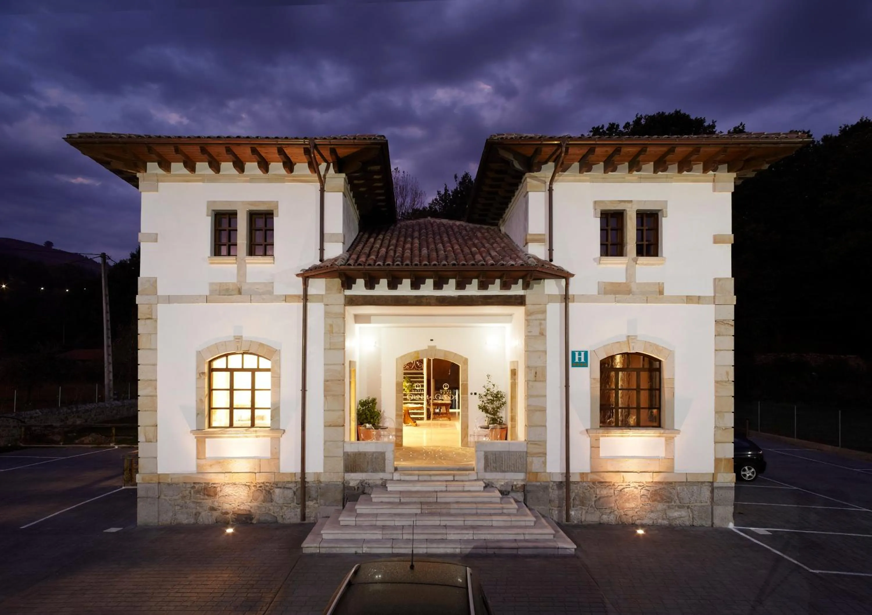 Facade/entrance in Hotel Granda