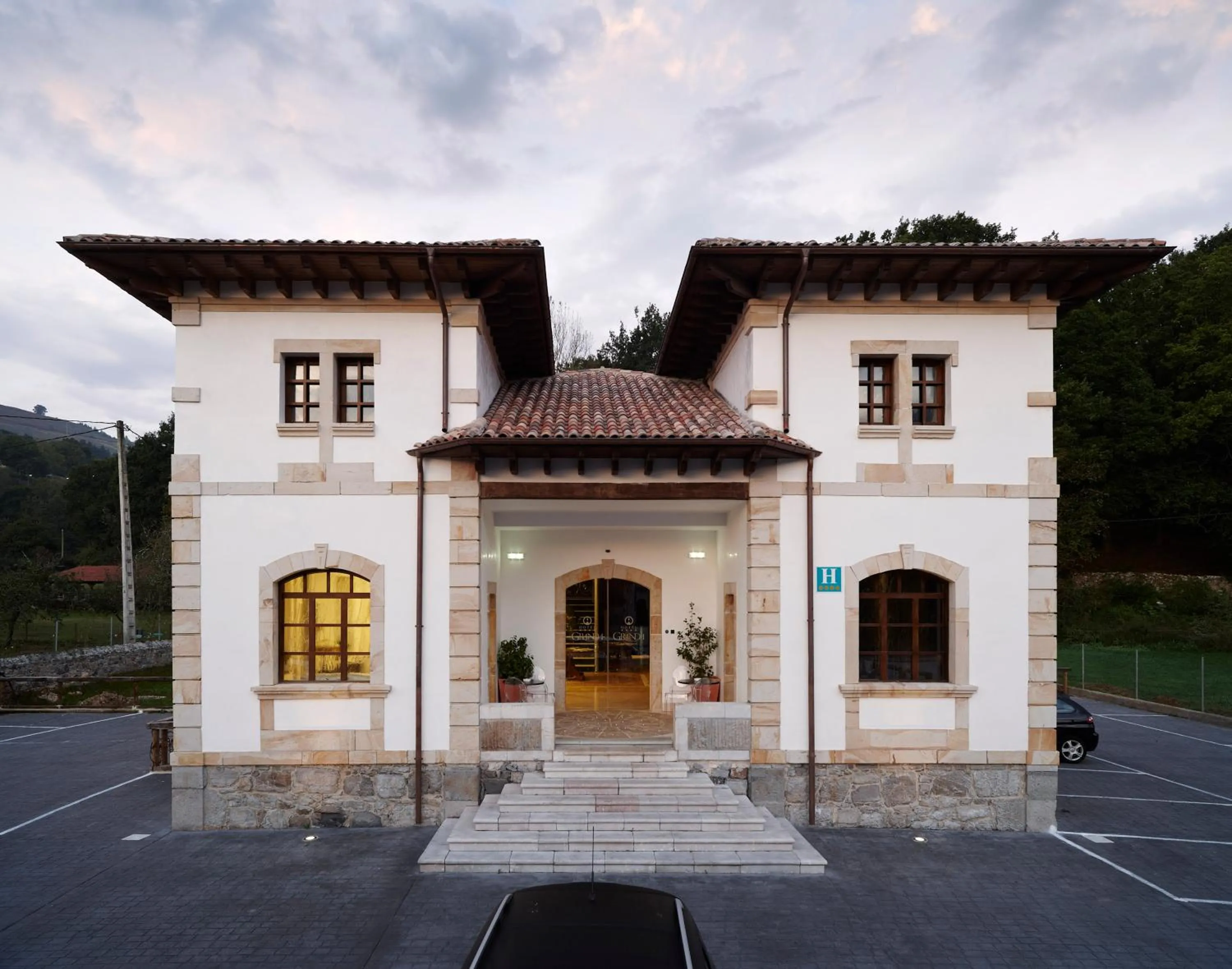 Facade/entrance in Hotel Granda