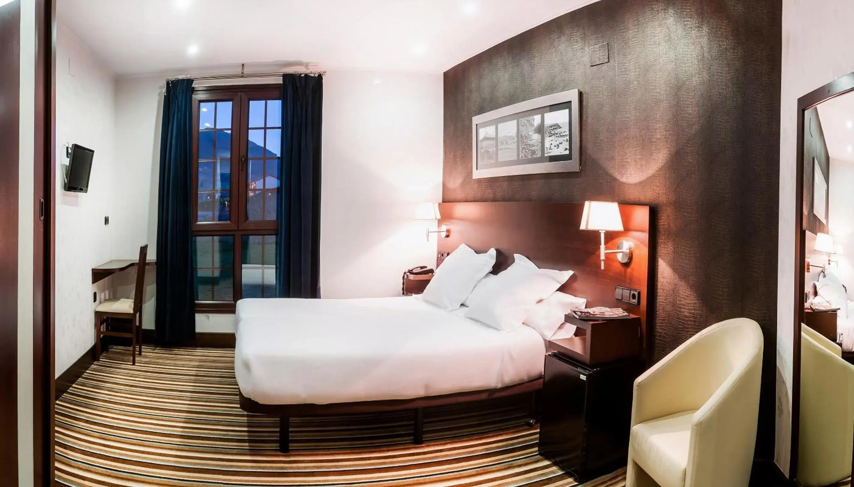 Photo of the whole room in Hotel Granda Photo of the whole room in Hotel Granda