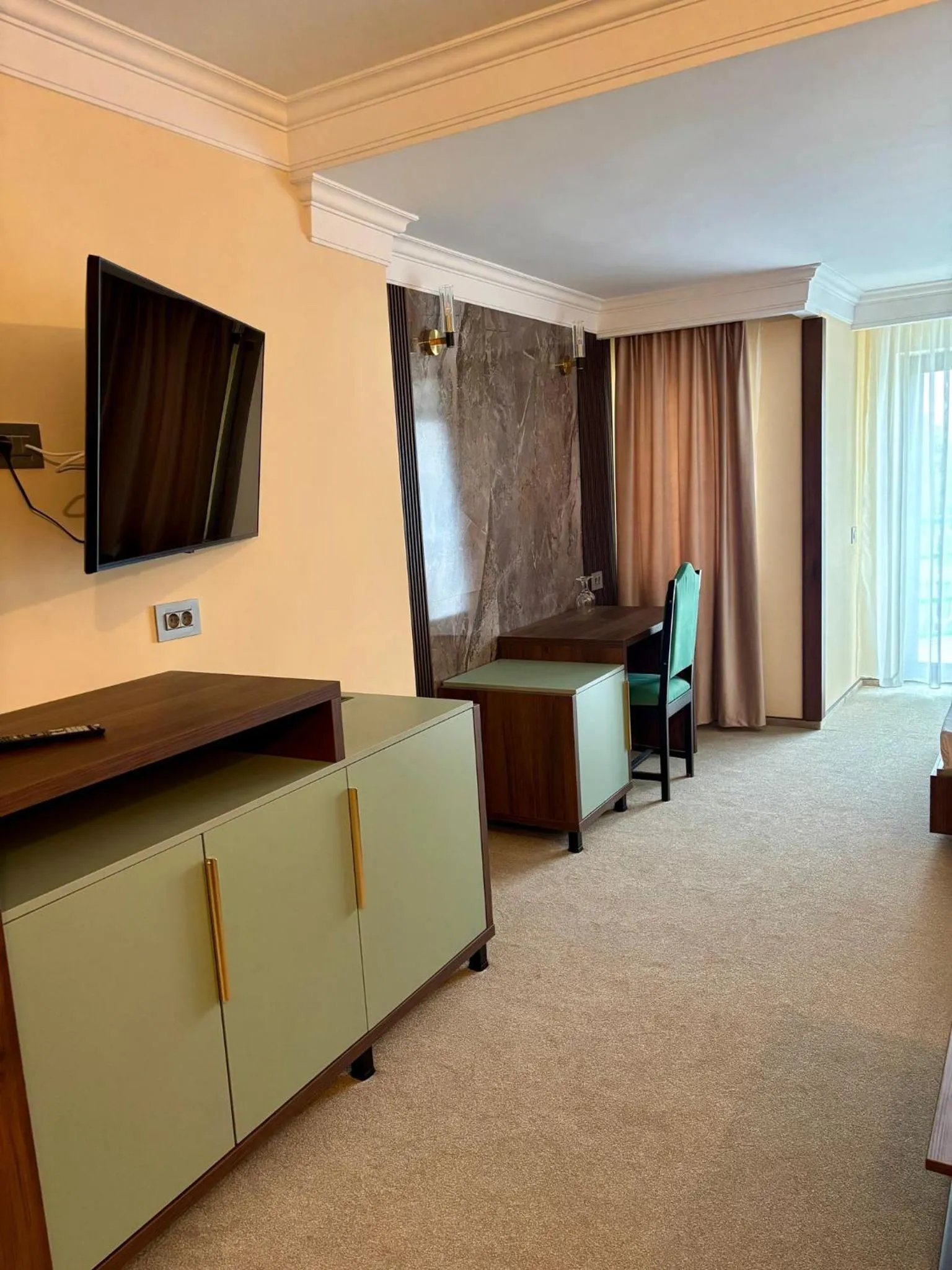 TV and multimedia in Hotel President