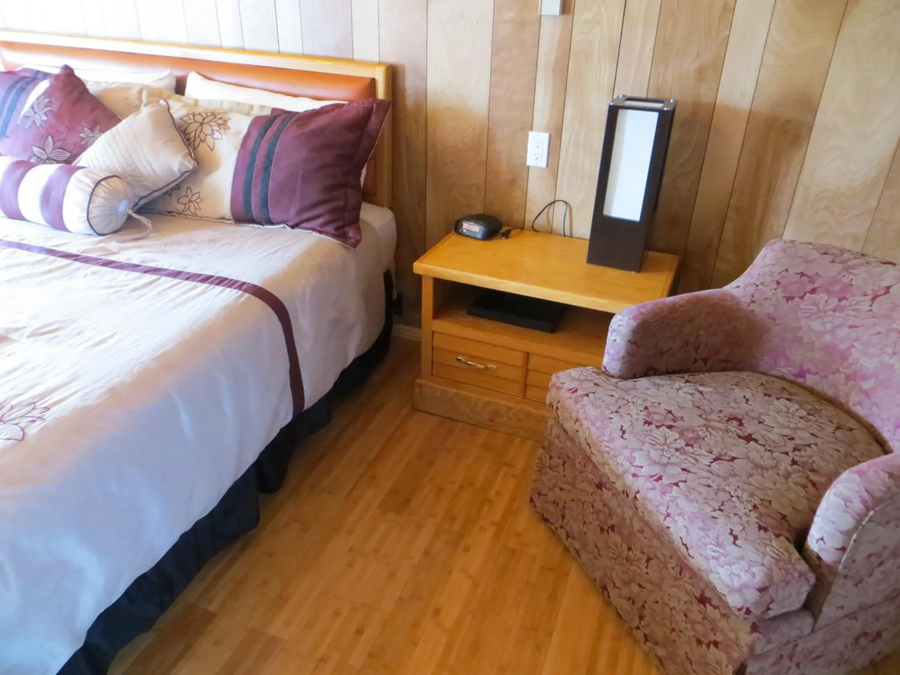 Photo of the whole room, Bed in Coast Inn and Spa Photo of the whole room, Bed in Coast Inn and Spa