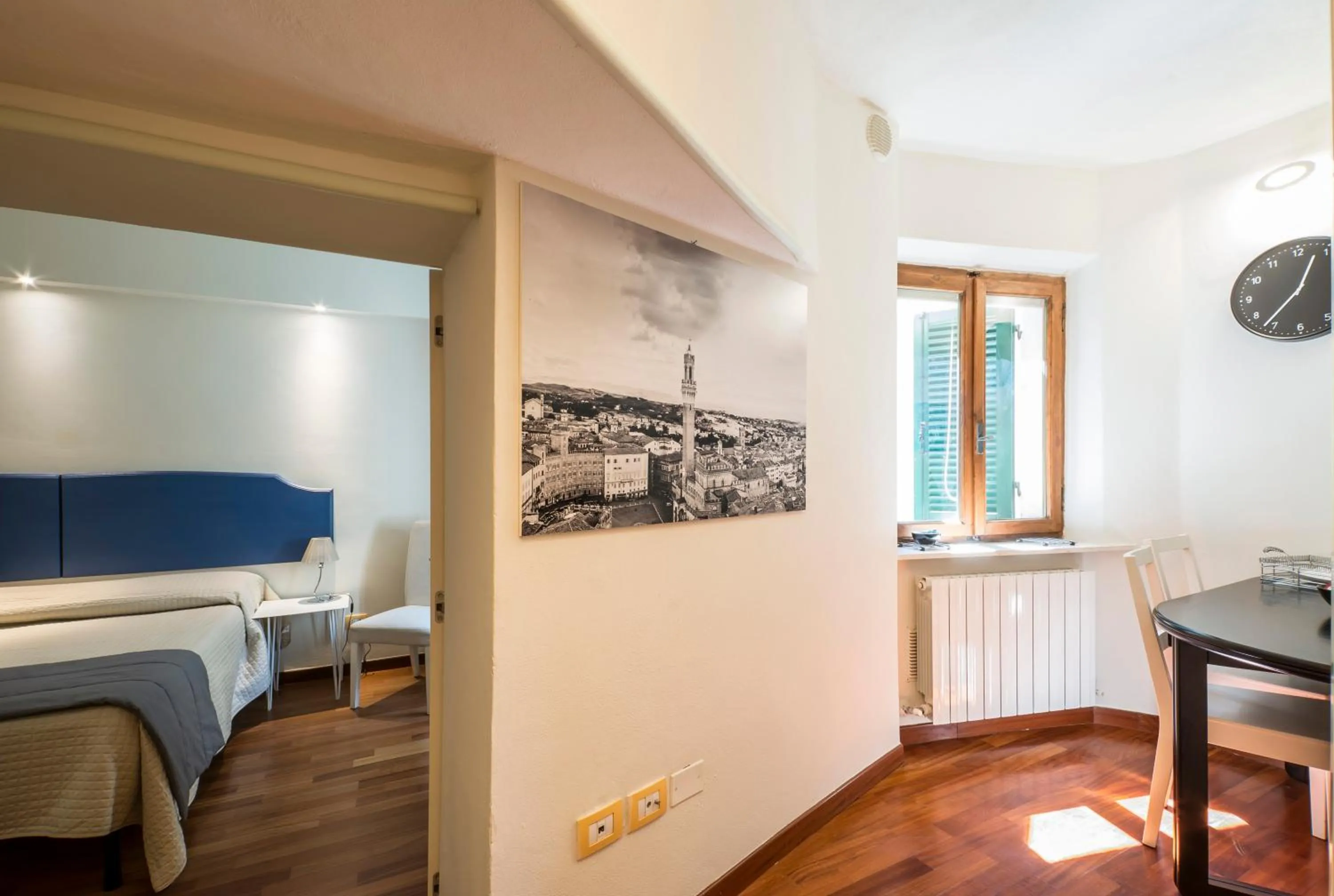 Decorative detail, Bed in B&B Quattro Cantoni