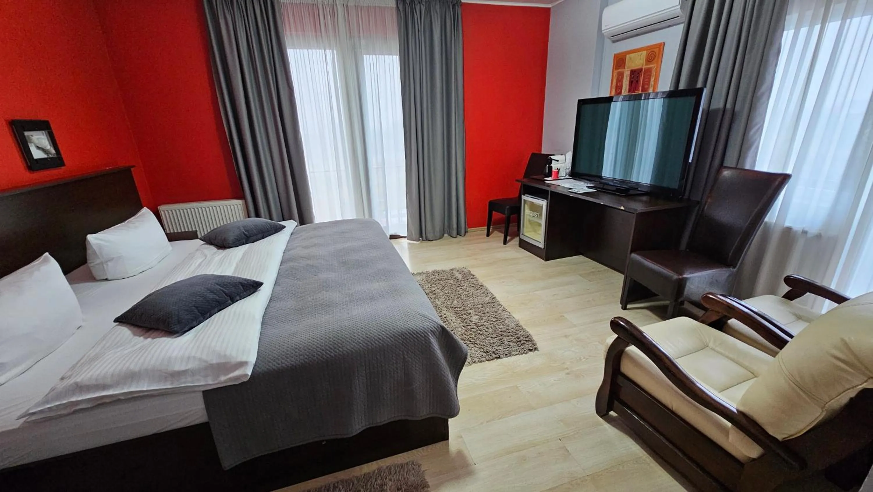 TV and multimedia, Bed in Hotel Poarta Transilvaniei