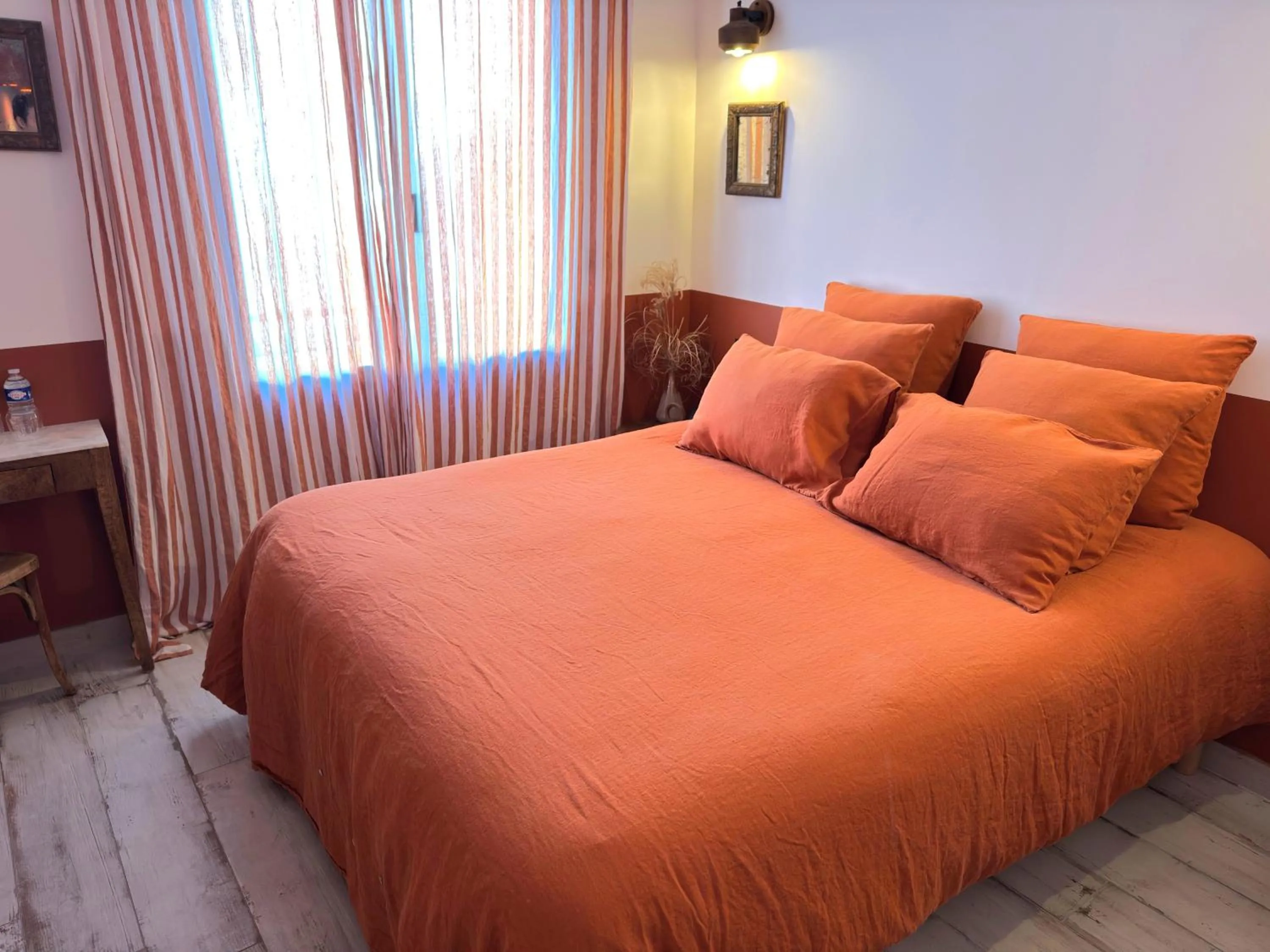 Photo of the whole room, Bed in Maison Volver