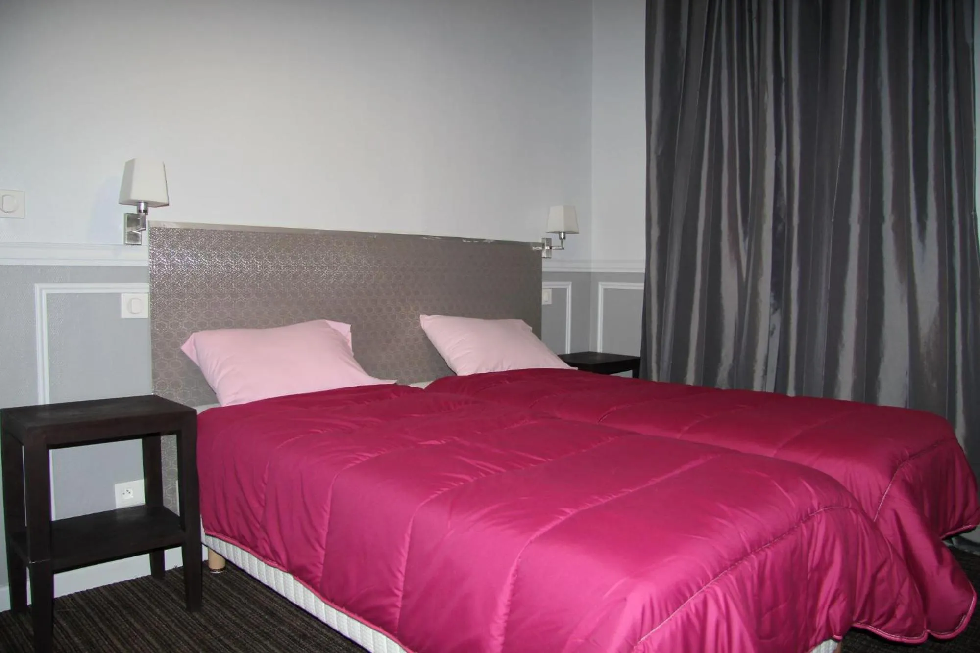 Bedroom, Bed in Bastille Hostel