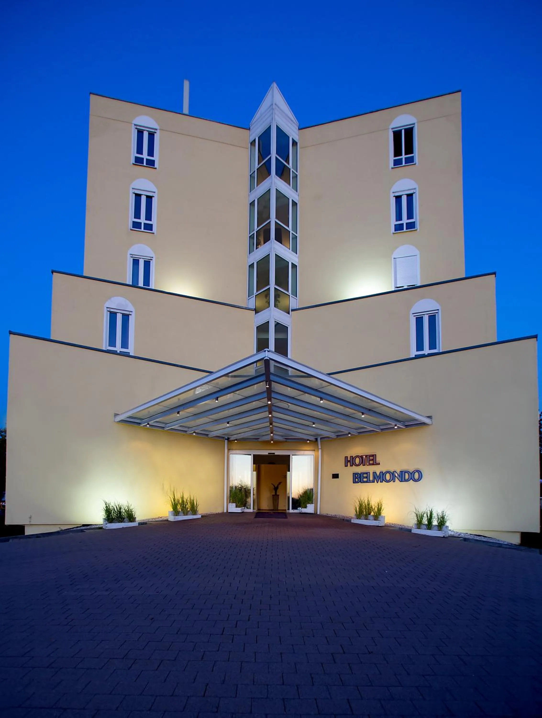 Property building in Hotel Belmondo Leipzig Airport