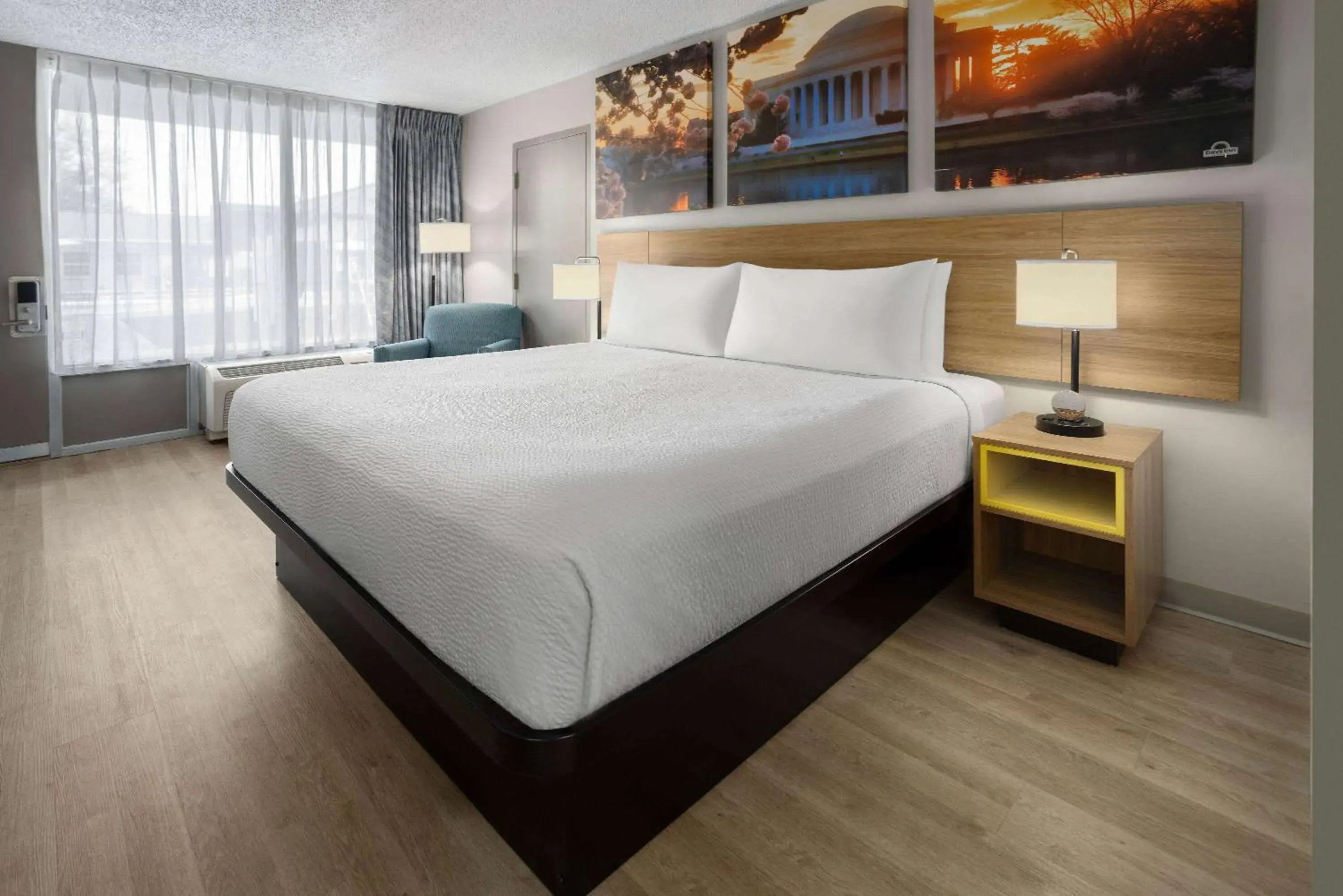 King Room - Disability Access/Non-Smoking in Days Inn of Frederick by Wyndham King Room - Disability Access/Non-Smoking in Days Inn of Frederick by Wyndham