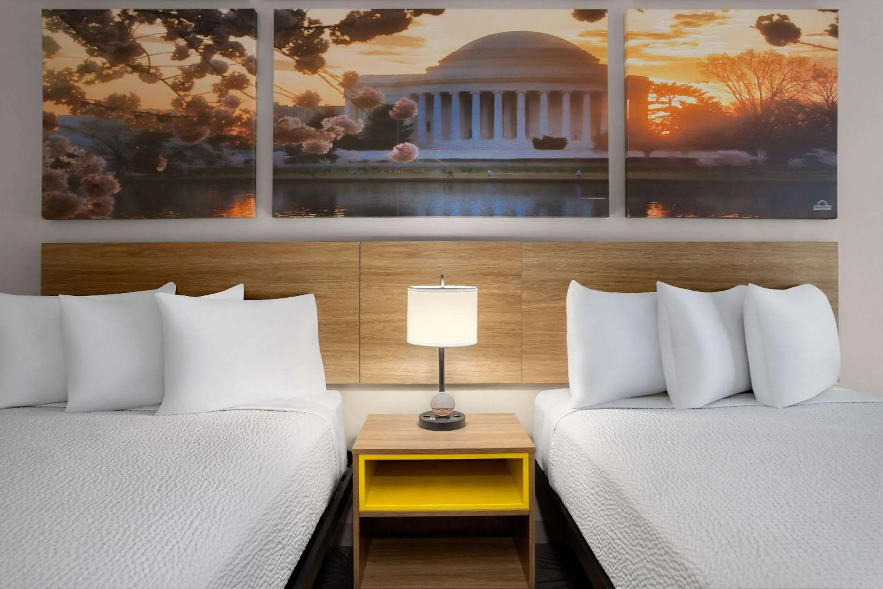 Photo of the whole room, Bed in Days Inn of Frederick by Wyndham Photo of the whole room, Bed in Days Inn of Frederick by Wyndham