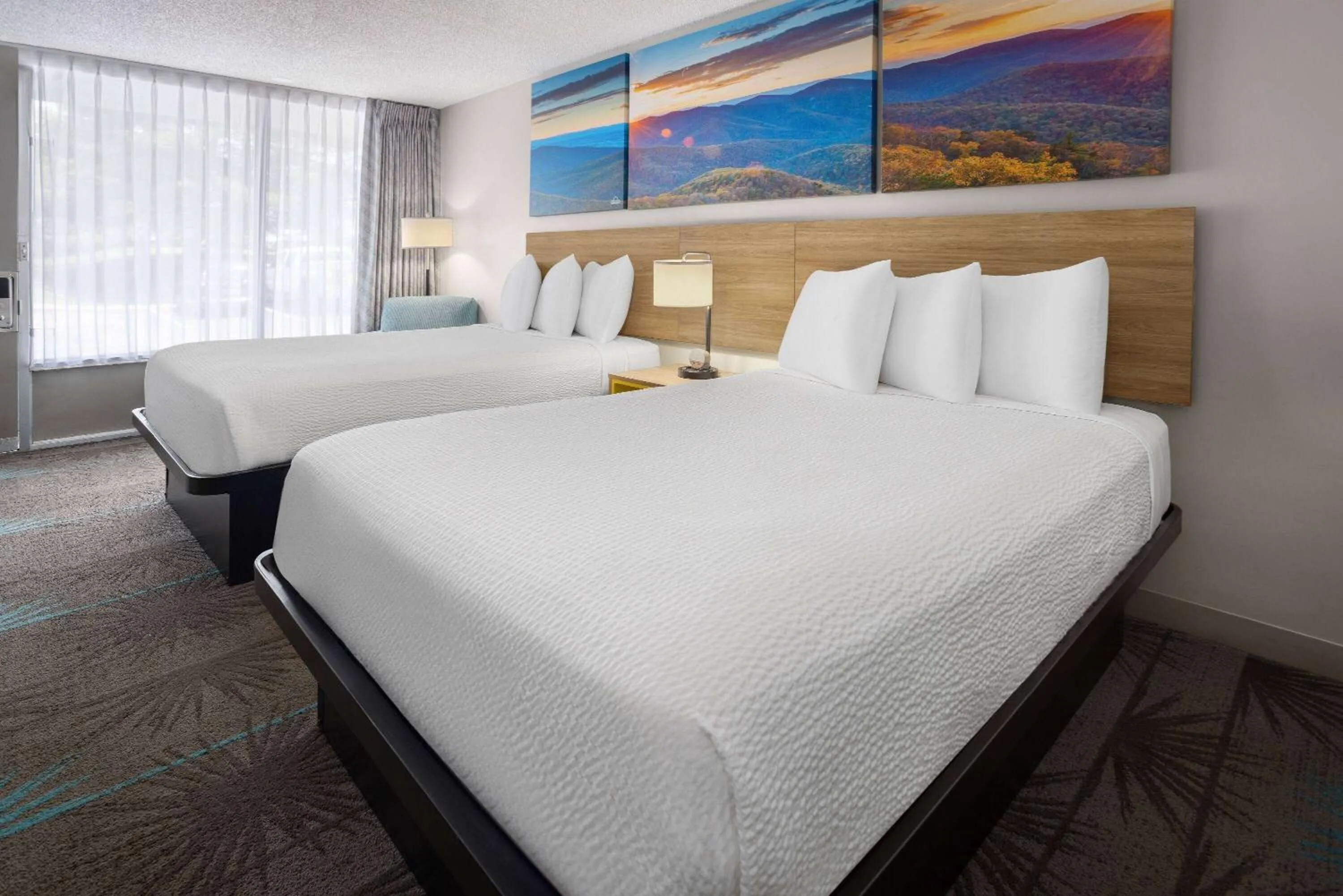 Photo of the whole room, Bed in Days Inn of Frederick by Wyndham