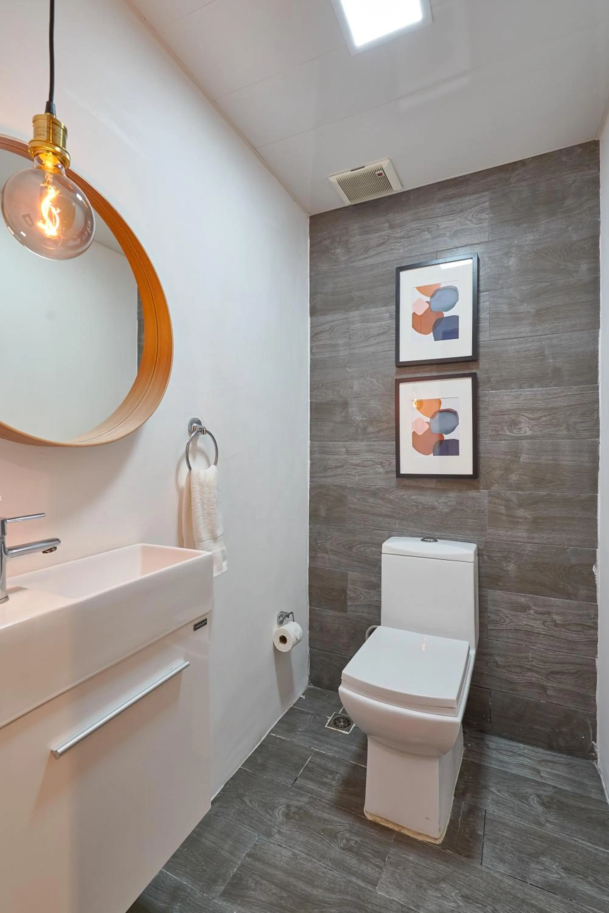 Bathroom in Central Park Tower