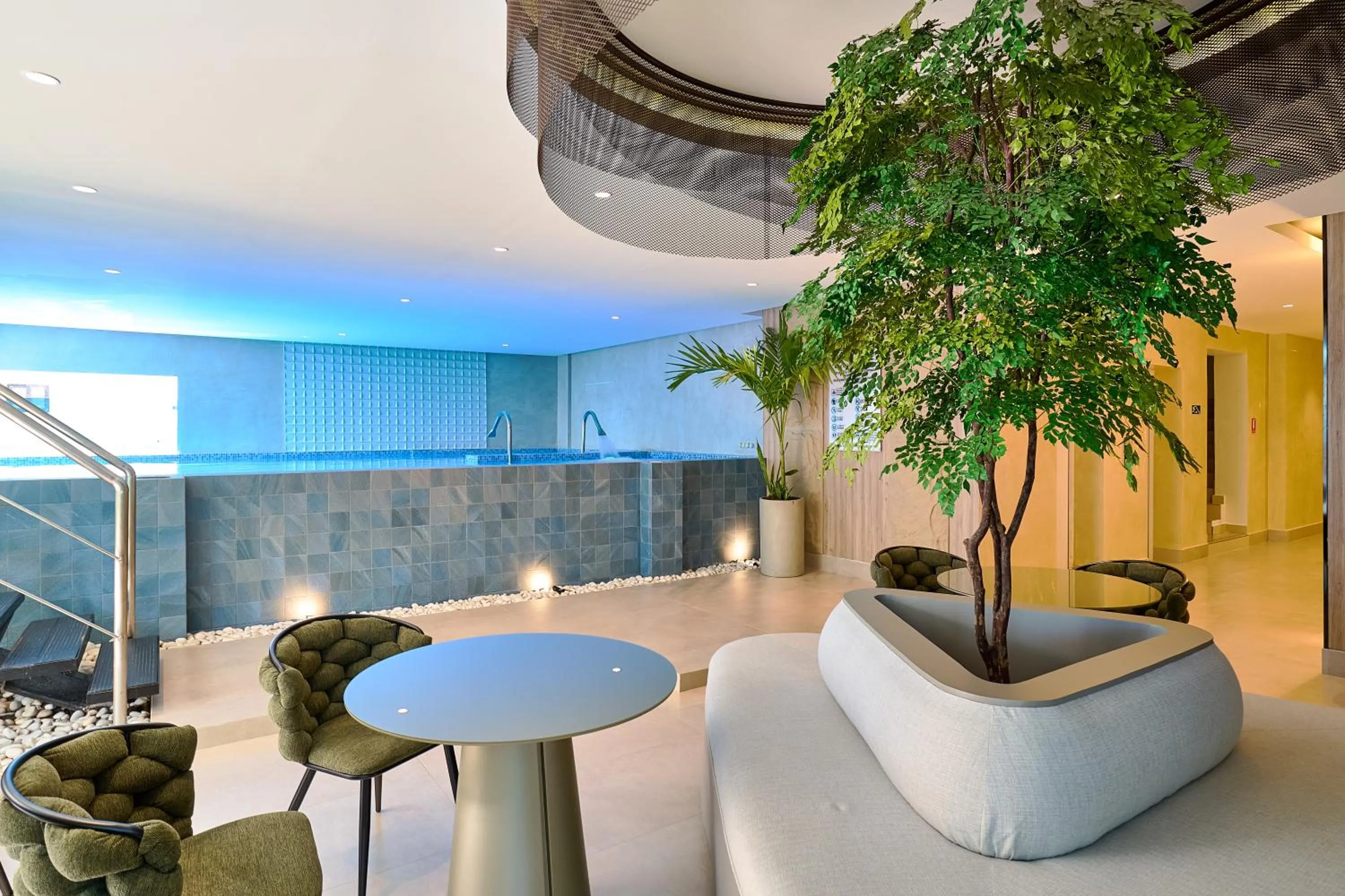 Swimming pool in Central Park Tower