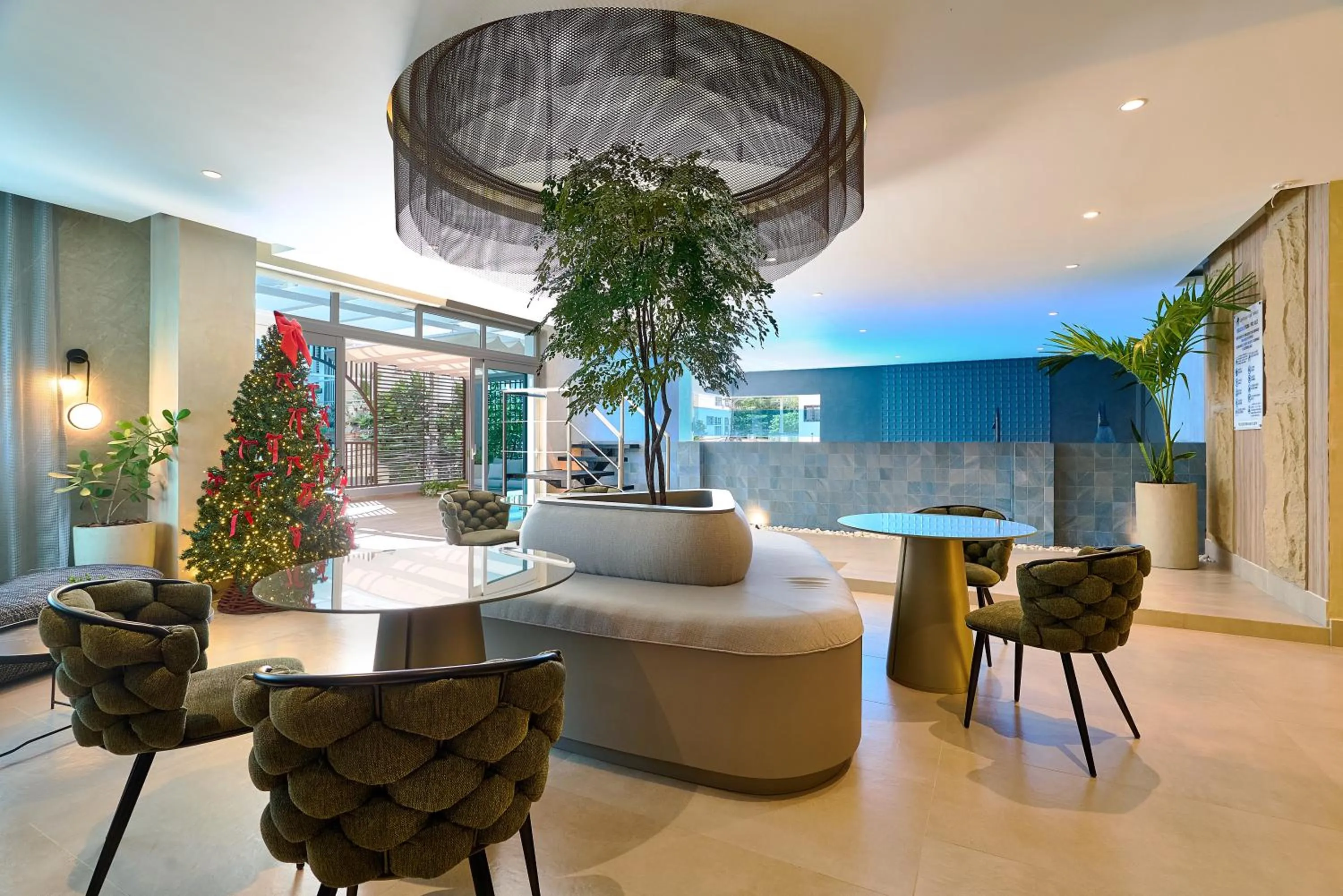 Seating area in Central Park Tower