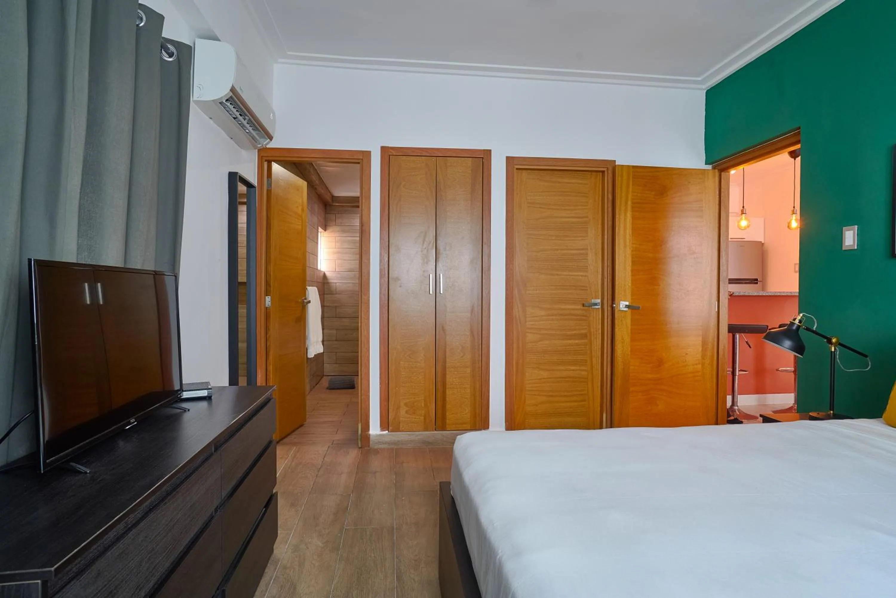 Bedroom, Bed in Central Park Tower