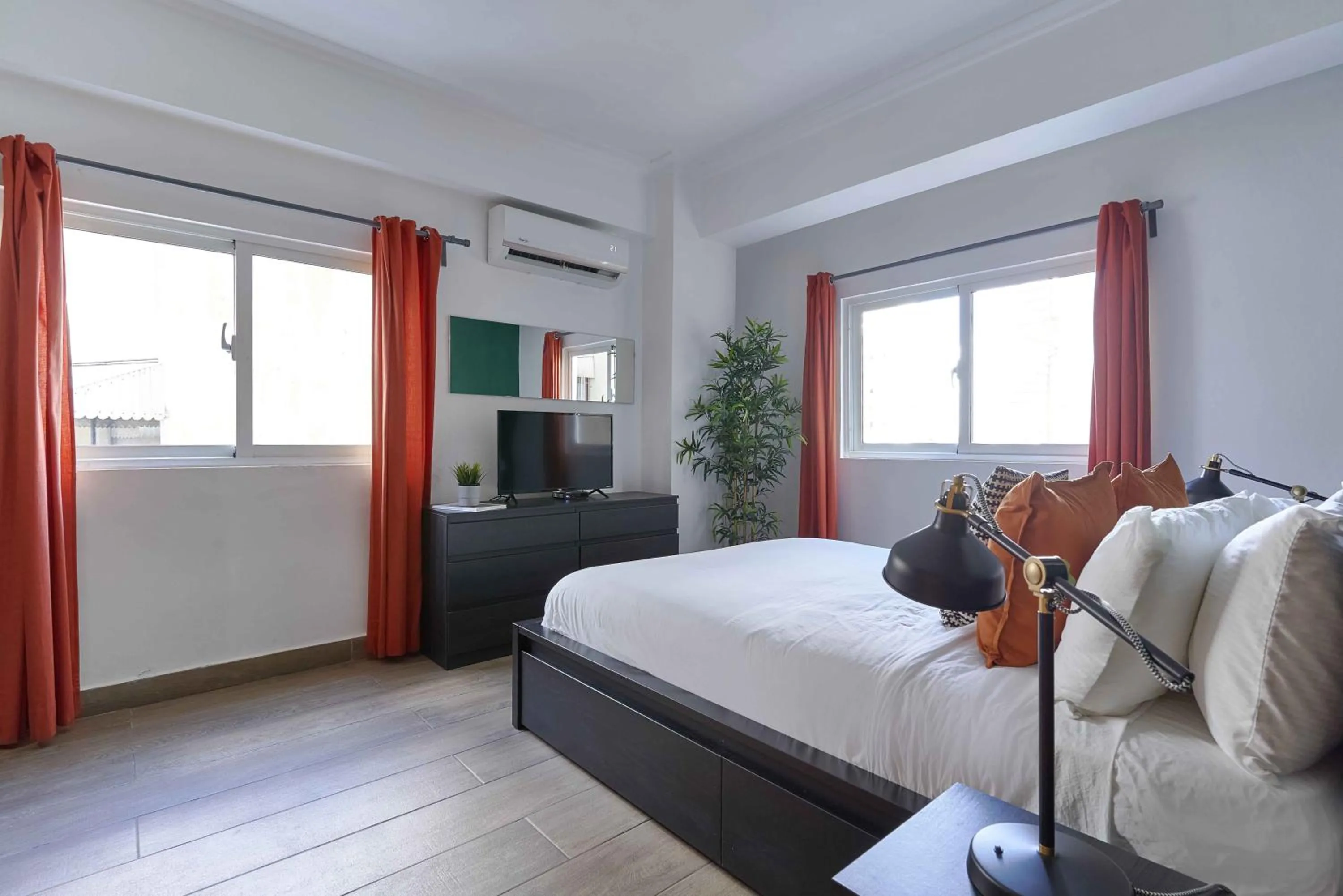 Bedroom, Bed in Central Park Tower