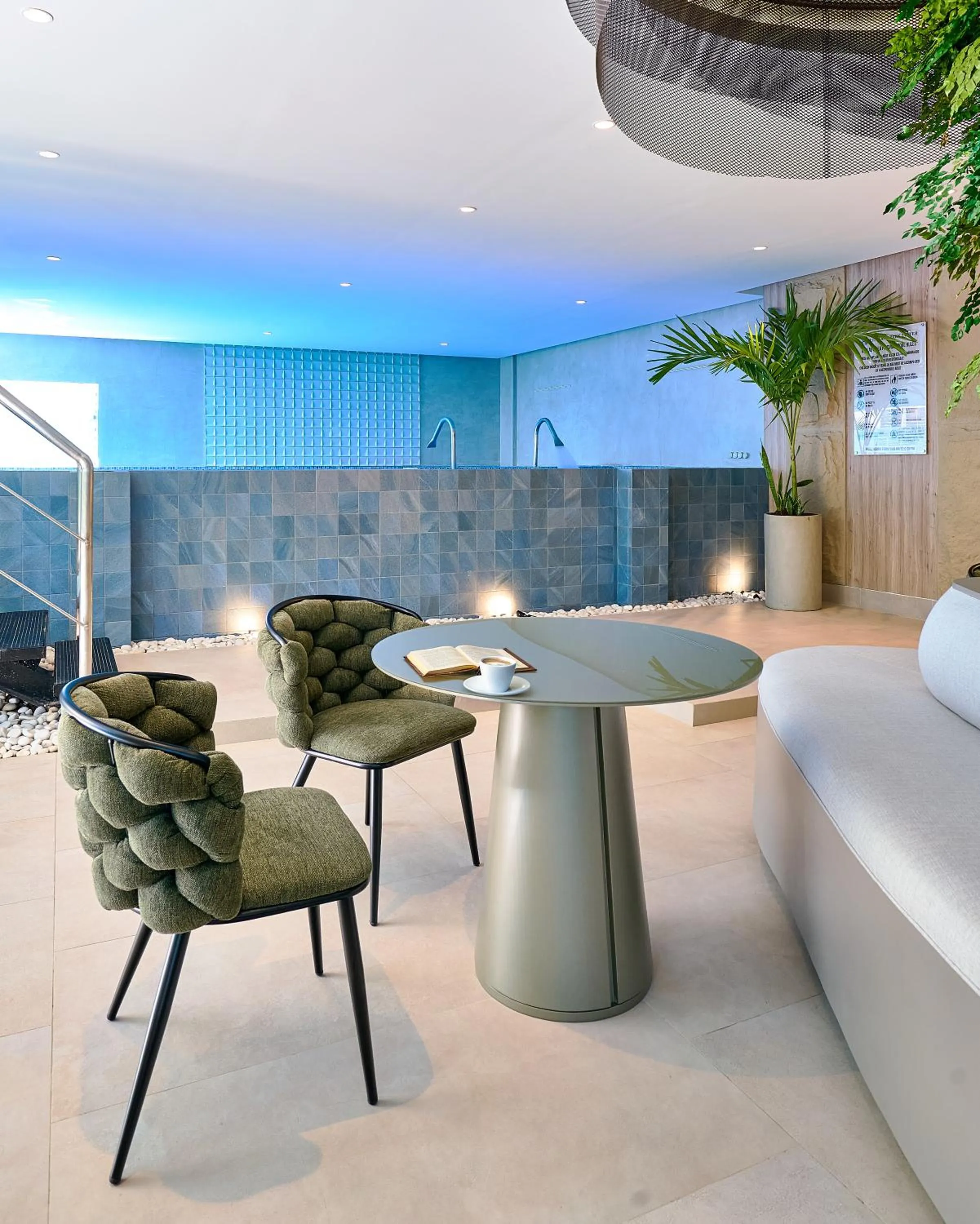 Communal lounge/ TV room in Central Park Tower