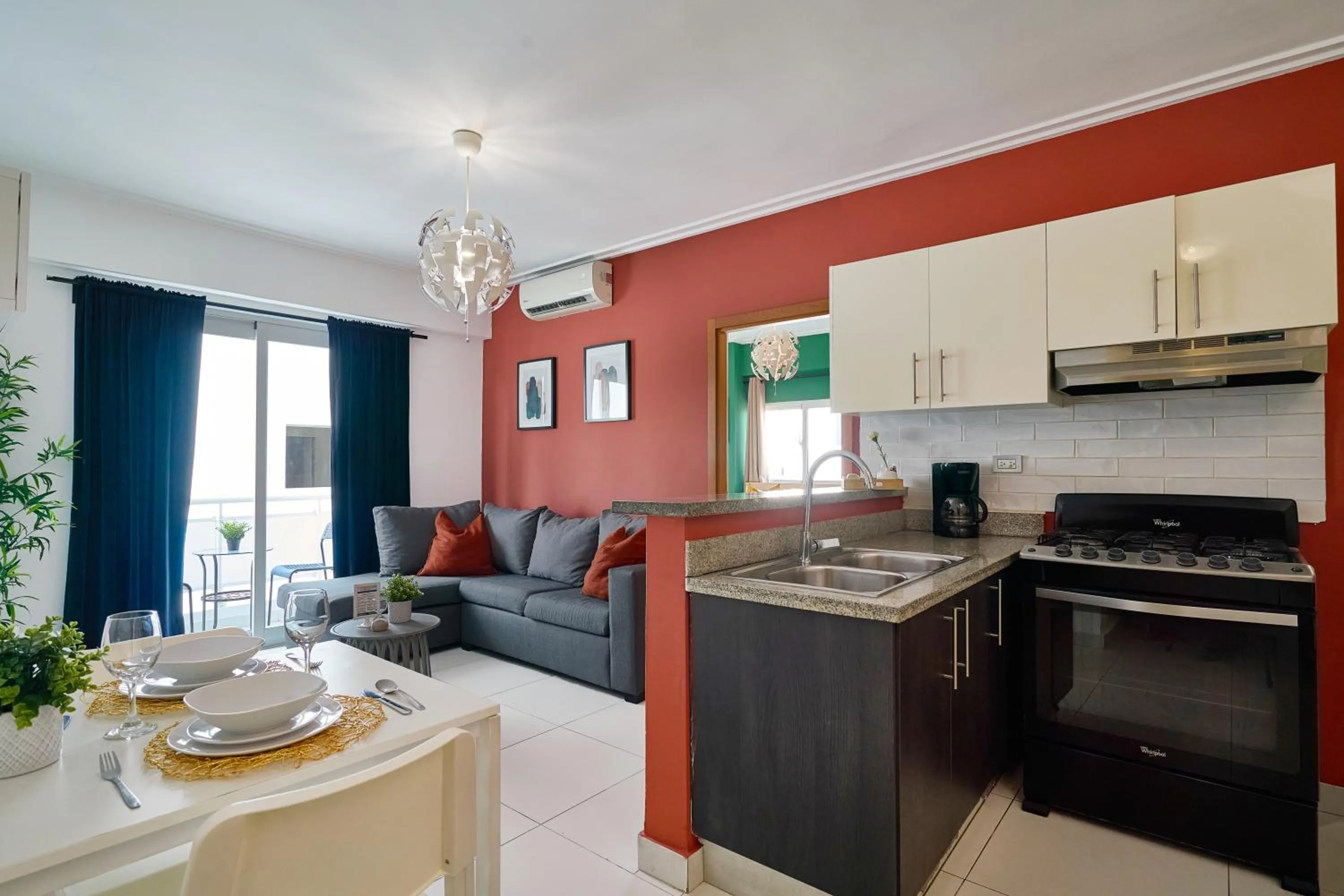 Kitchen or kitchenette in Central Park Tower