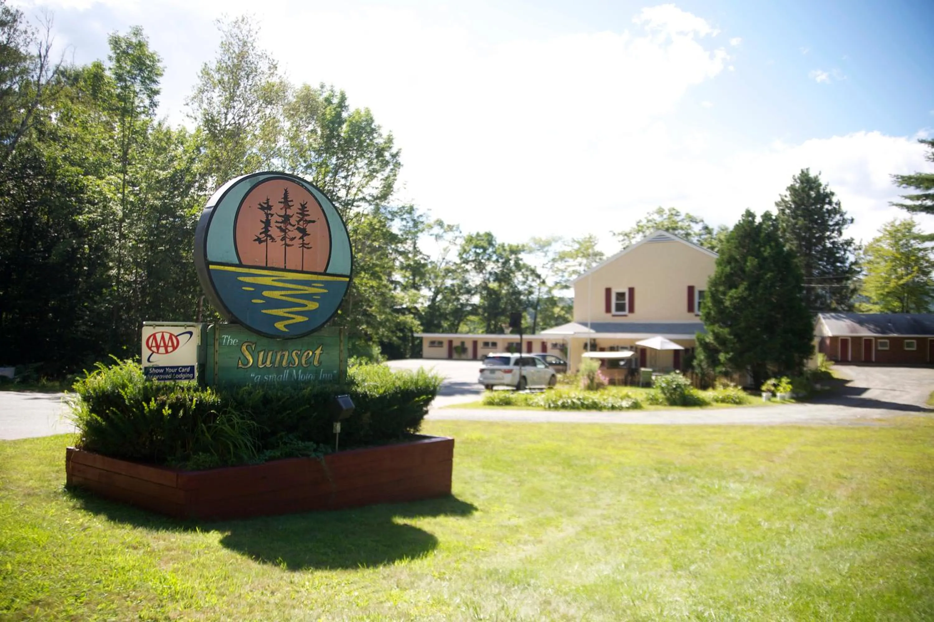 Facade/entrance in Sunset Motor Inn