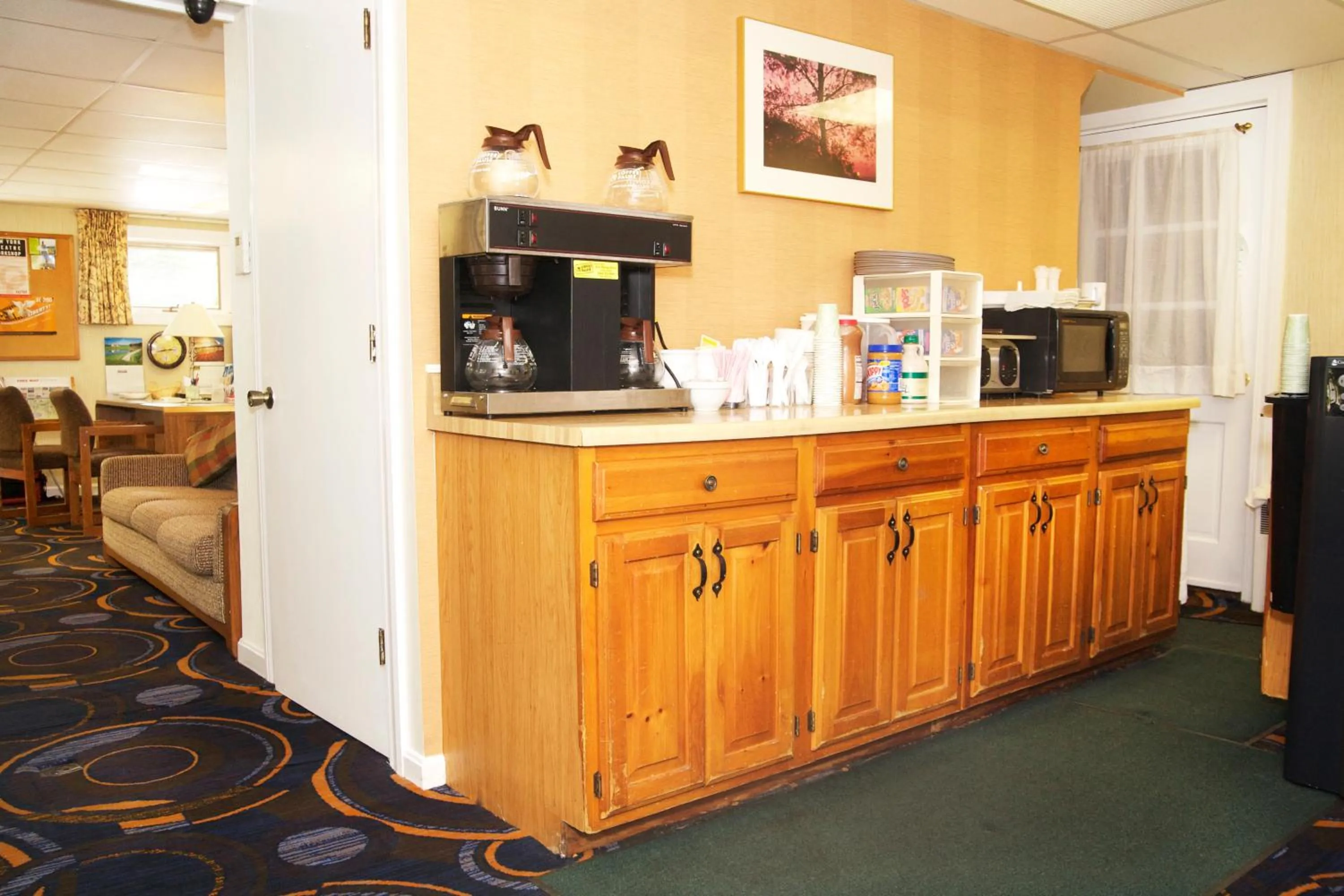 Restaurant/places to eat in Sunset Motor Inn