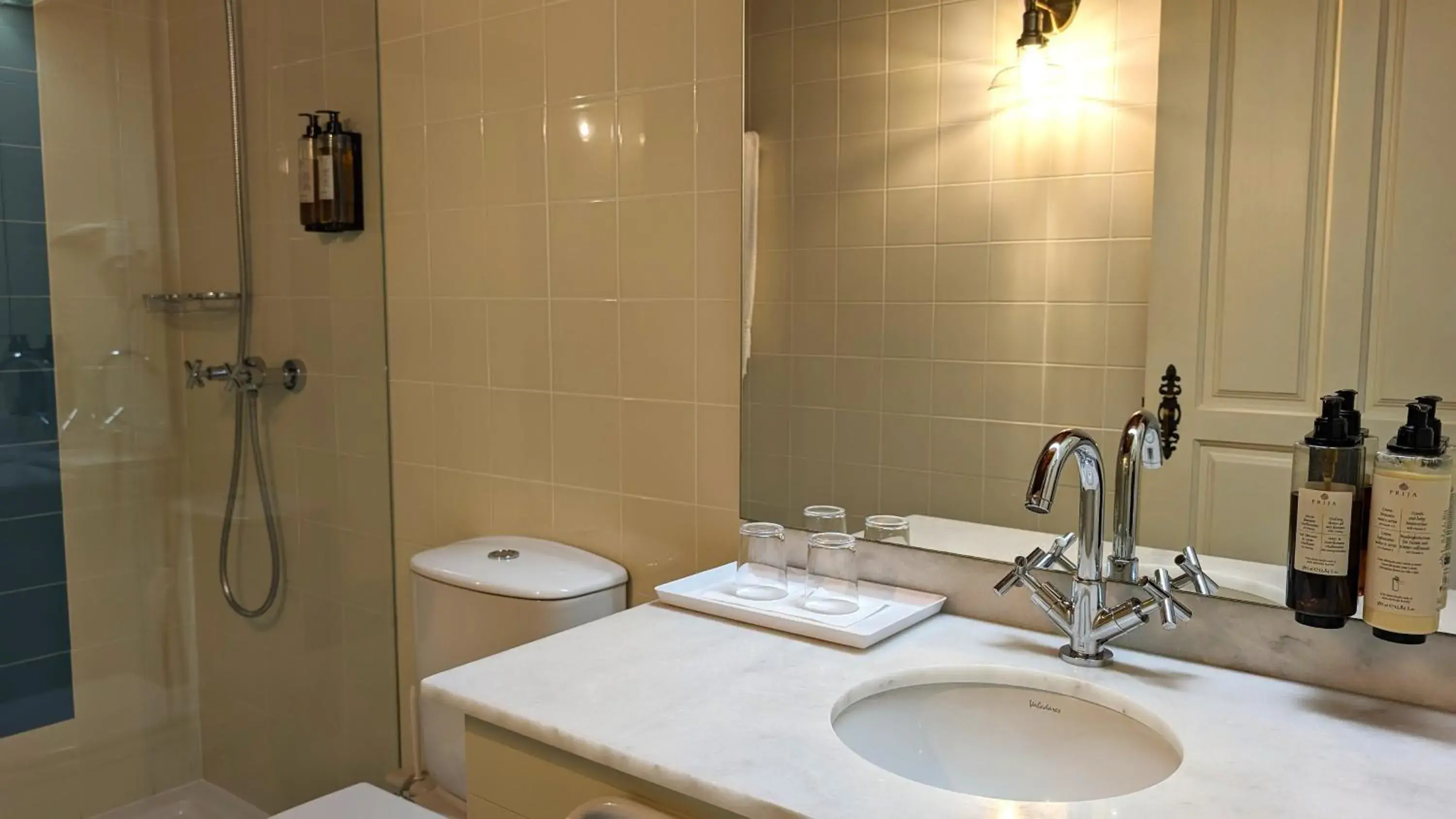 One-Bedroom Apartment with Balcony in Quinta do Burgo - Nature Hotel One-Bedroom Apartment with Balcony in Quinta do Burgo - Nature Hotel