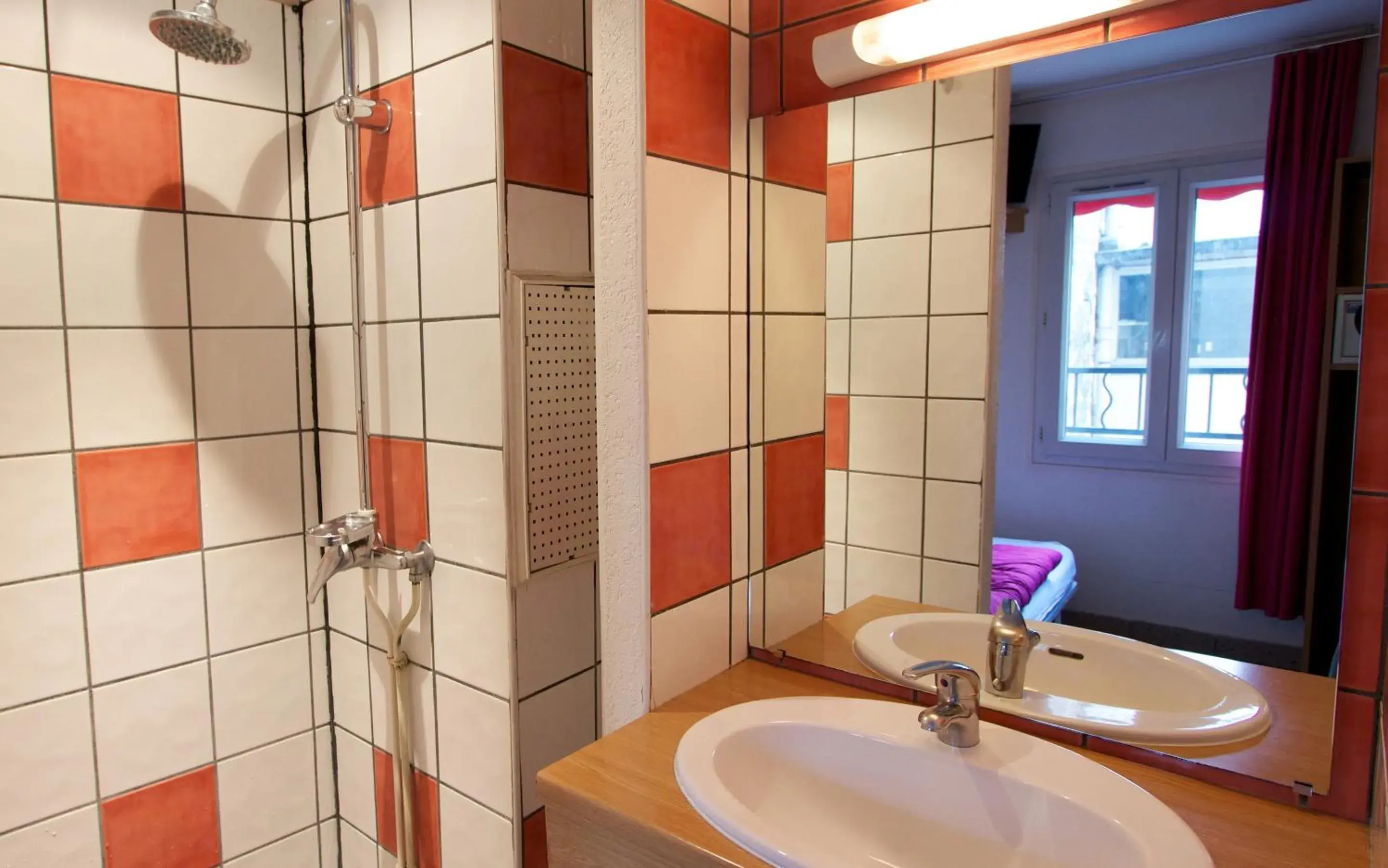 Auberge Internationale des Jeunes Auberge Internationale des Jeunes