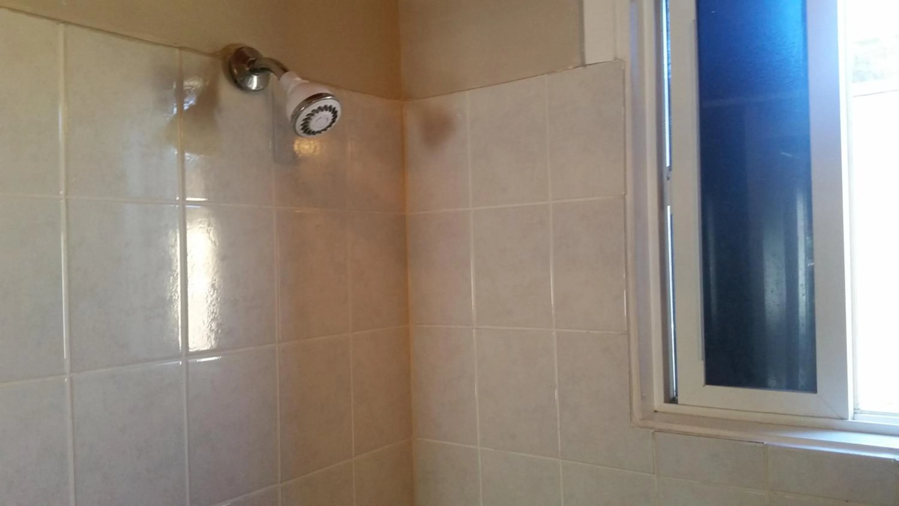 Bathroom in Holiday House Motel