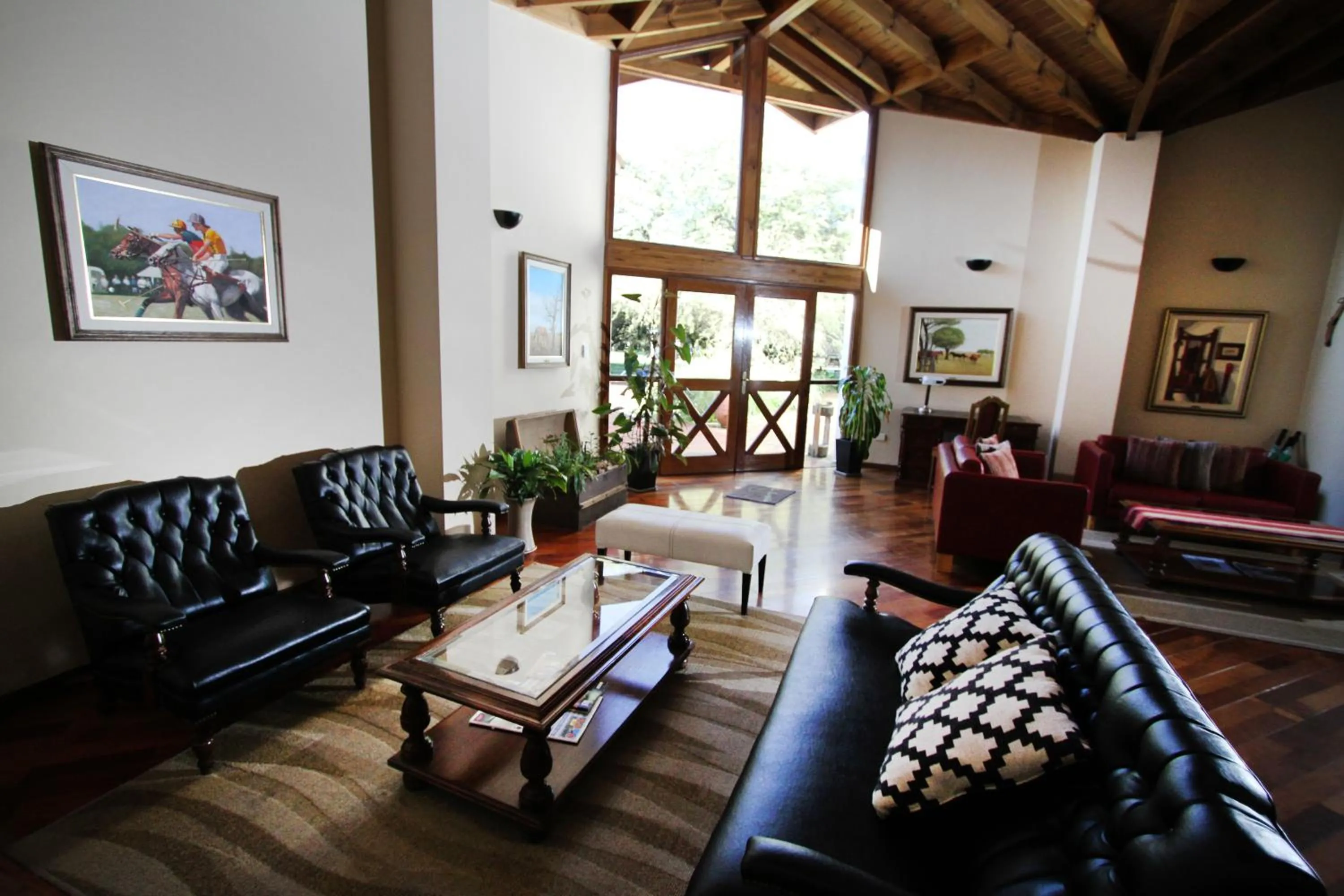 Communal lounge/ TV room in La Campiña Club Hotel & Spa