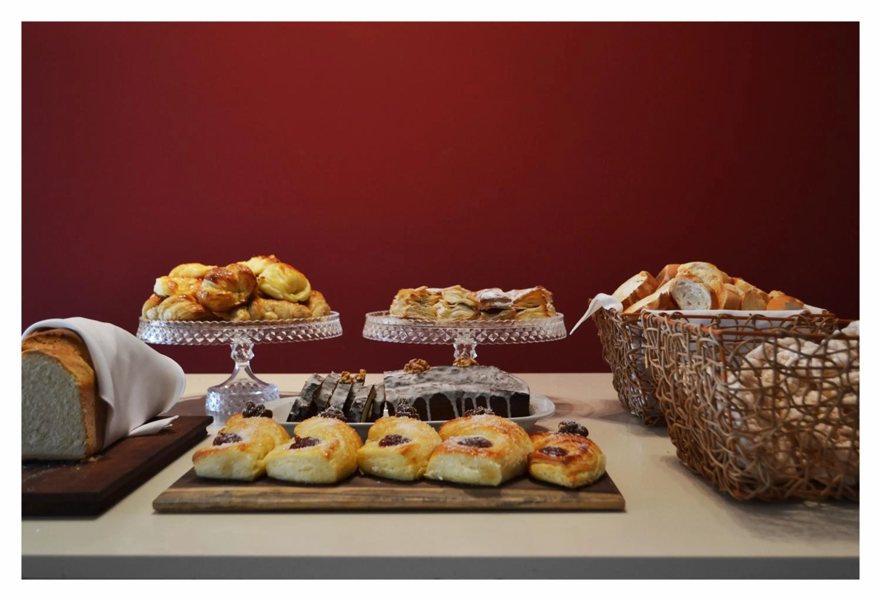 Restaurant/places to eat in La Campiña Club Hotel & Spa