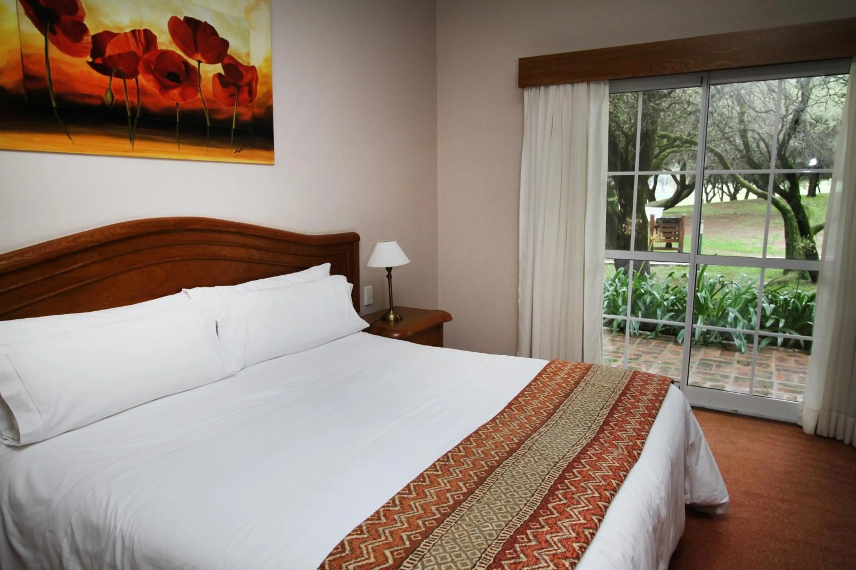 Bedroom, Bed in La Campiña Club Hotel & Spa