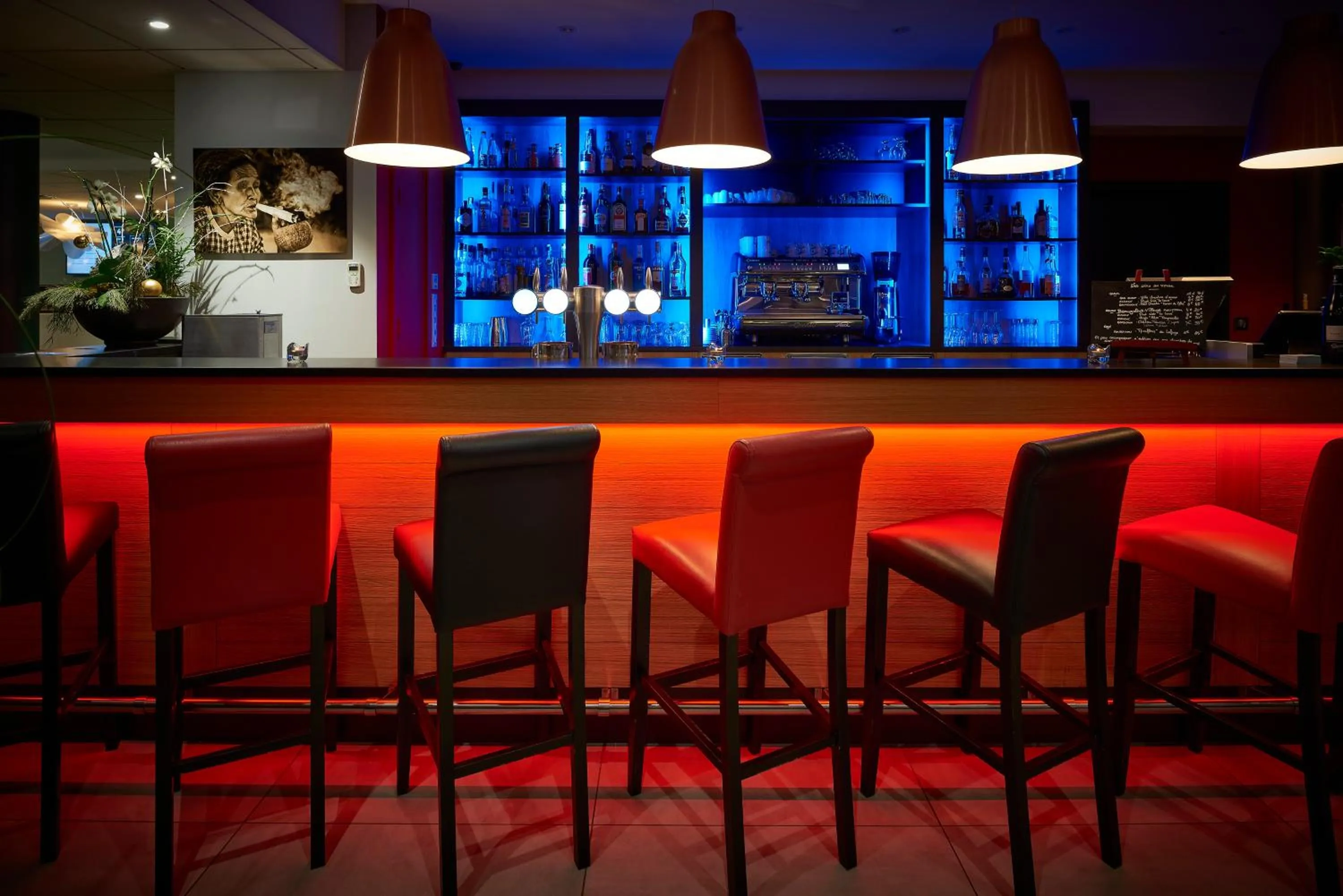 Lounge or bar in Aparthotel Adagio Bâle Mulhouse Aeroport