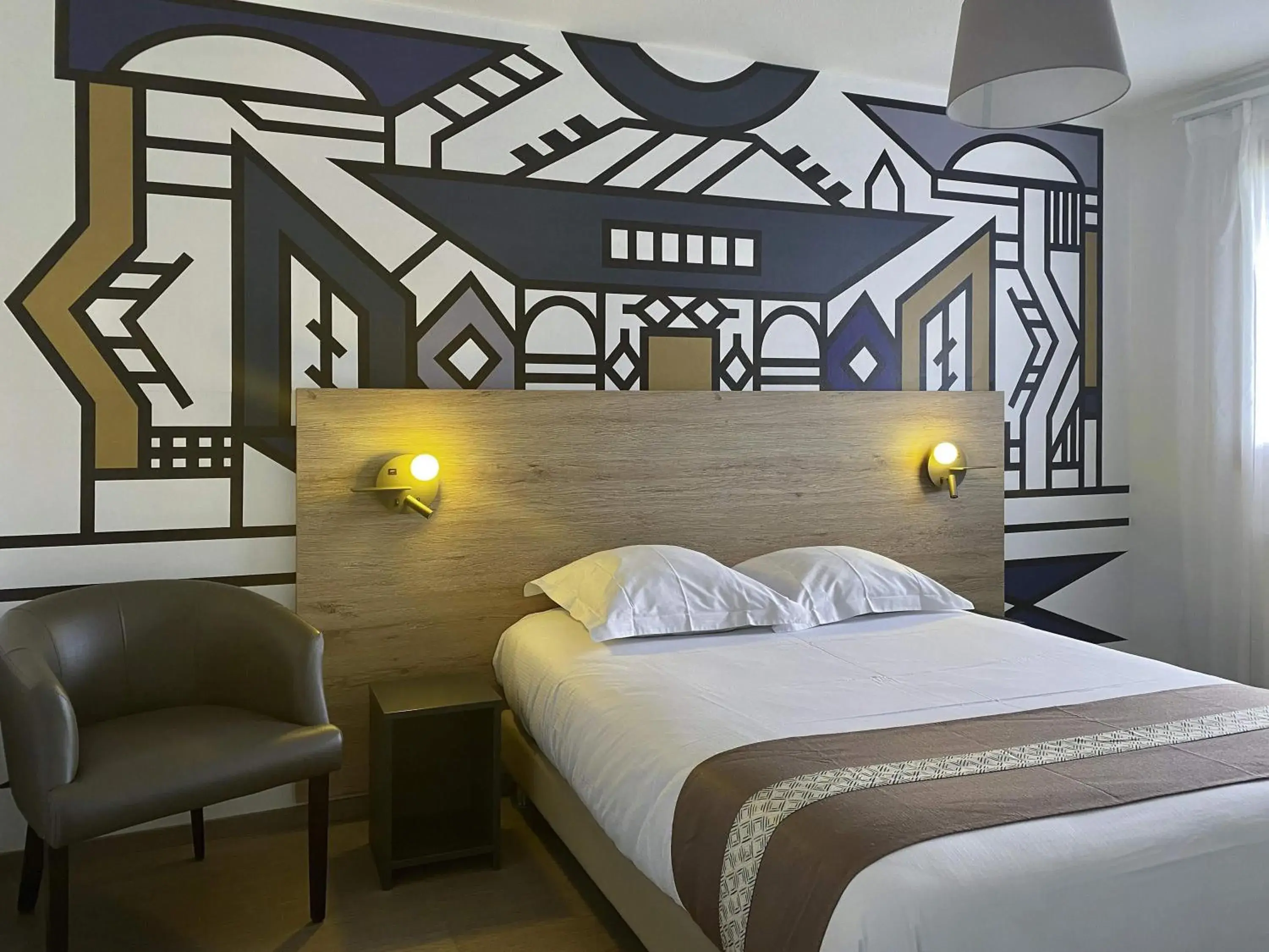 Bedroom, Bed in Aparthotel Adagio Bâle Mulhouse Aeroport Bedroom, Bed in Aparthotel Adagio Bâle Mulhouse Aeroport