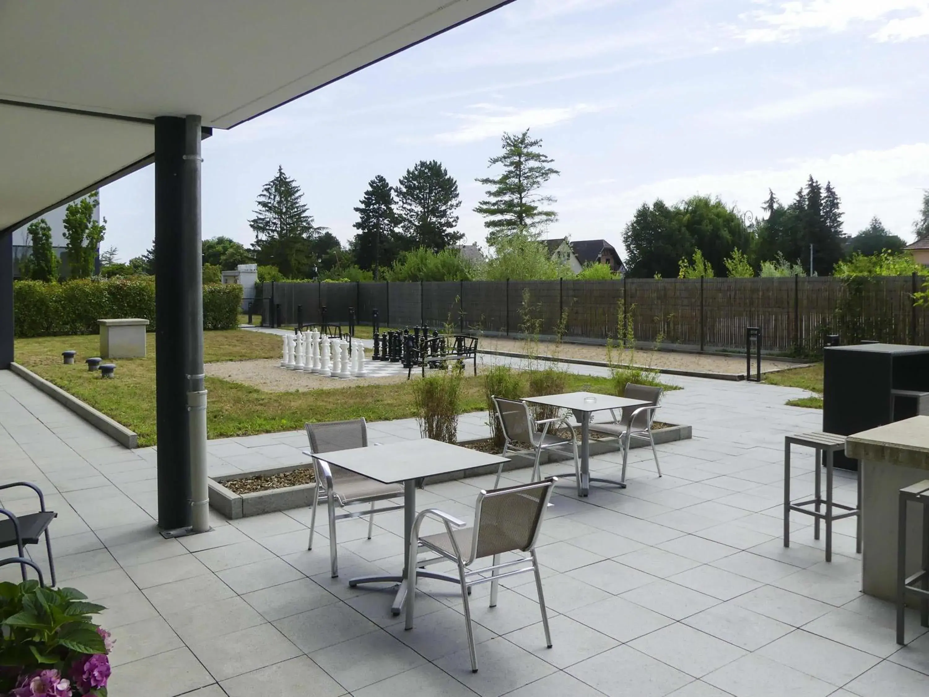 Property building in Aparthotel Adagio Bâle Mulhouse Aeroport Property building in Aparthotel Adagio Bâle Mulhouse Aeroport