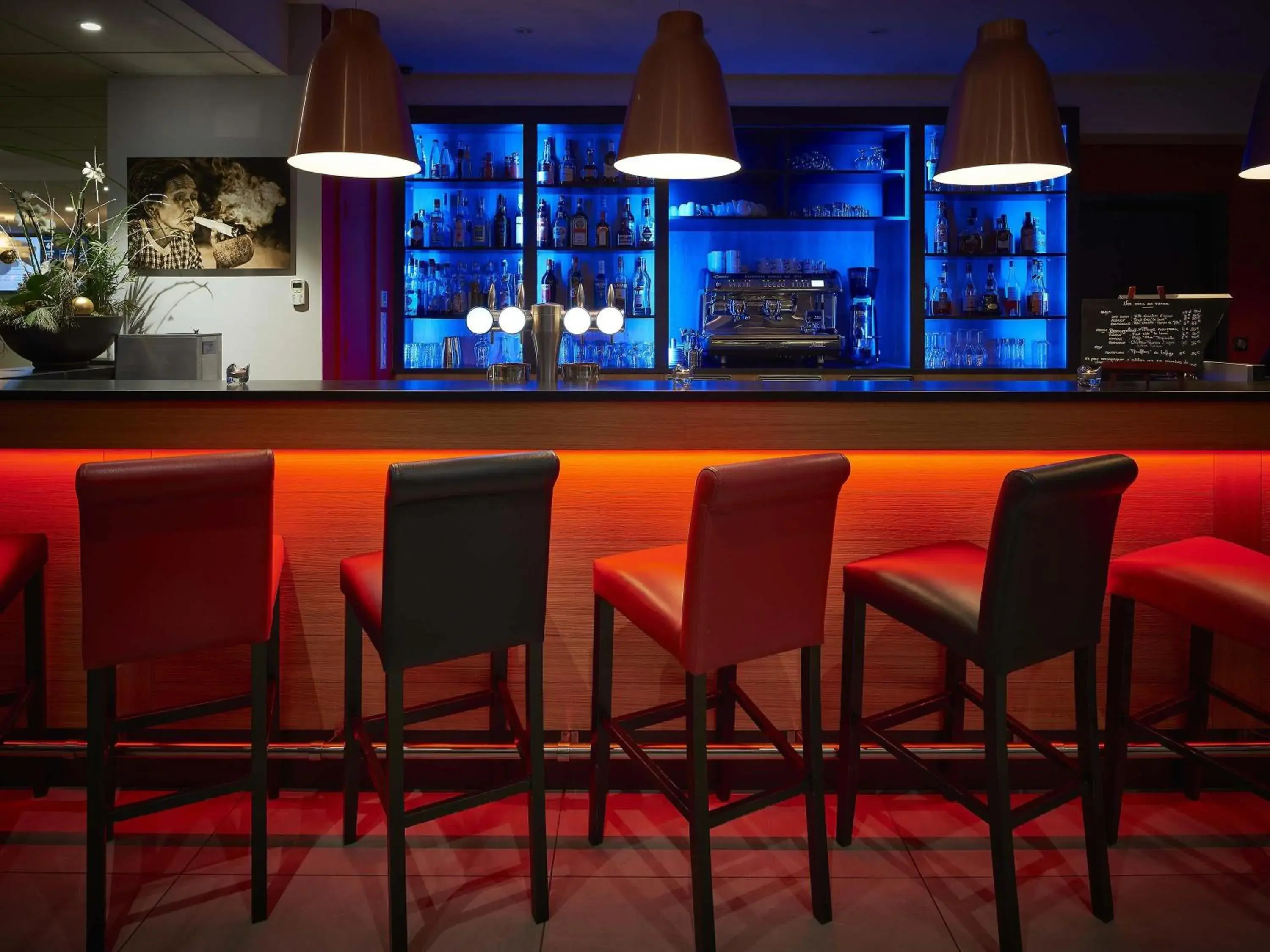 Lounge or bar in Aparthotel Adagio Bâle Mulhouse Aeroport Lounge or bar in Aparthotel Adagio Bâle Mulhouse Aeroport