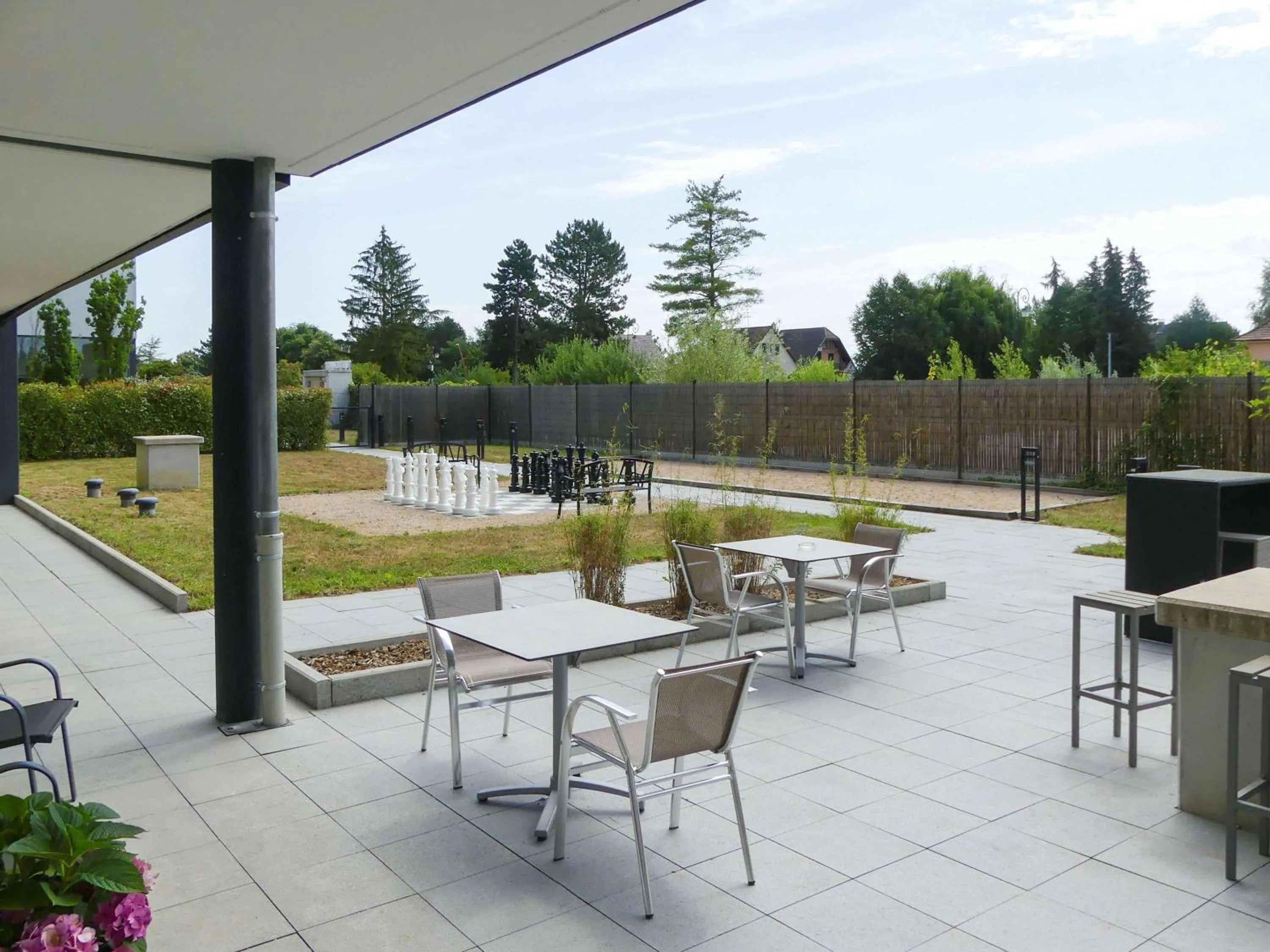 Patio in Aparthotel Adagio Bâle Mulhouse Aeroport