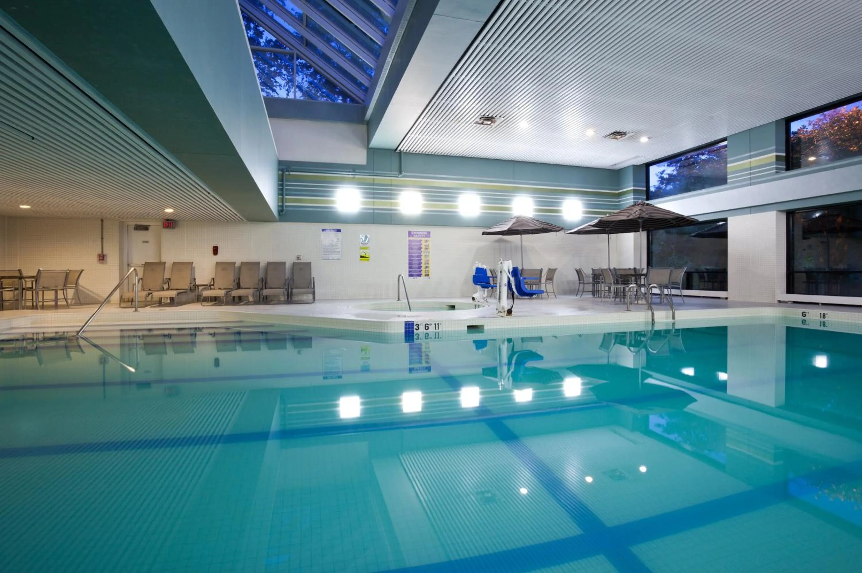 Swimming pool in Crowne Plaza Minneapolis West by IHG