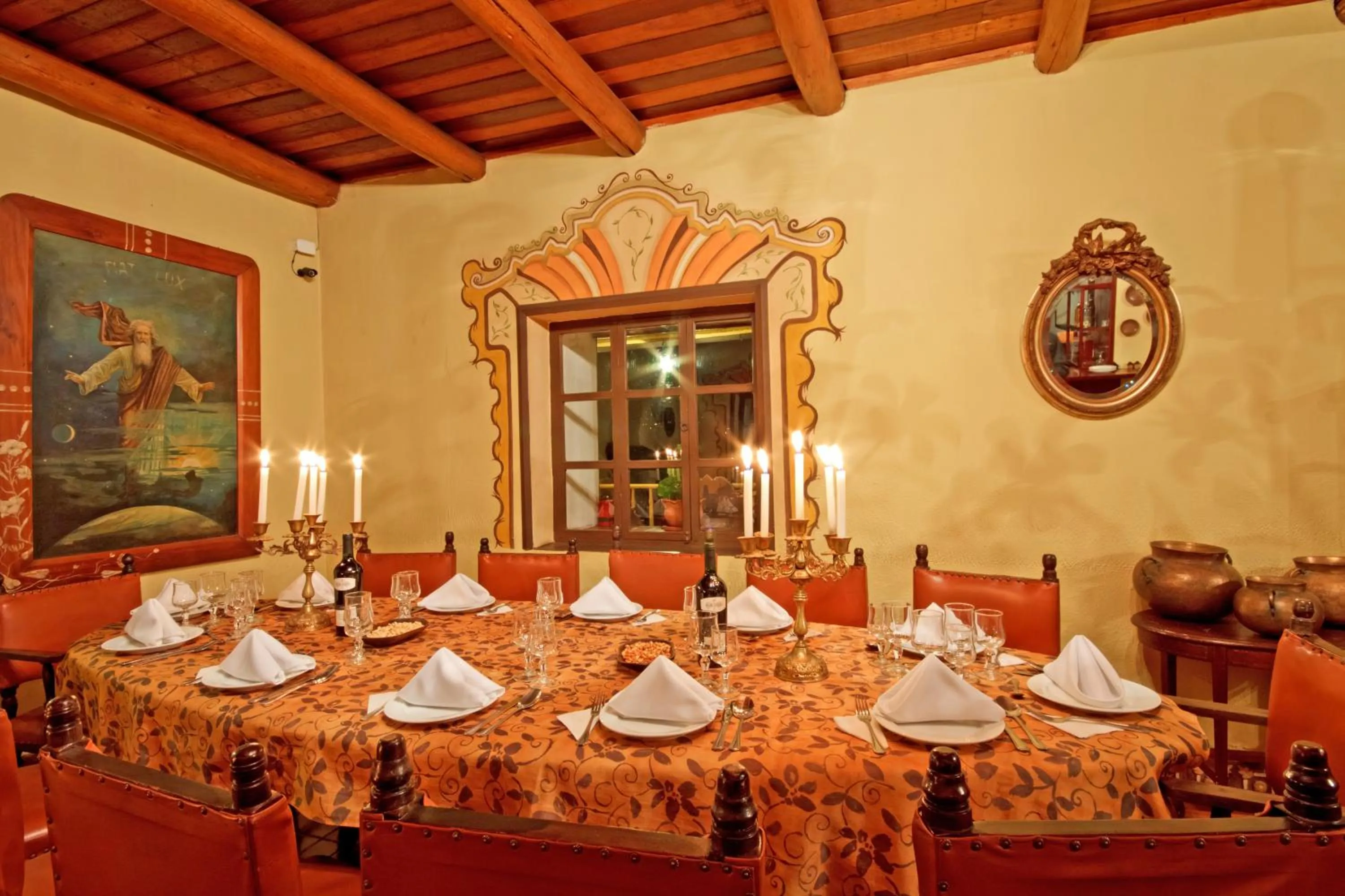 Dining area in Hacienda Hosteria Chorlavi