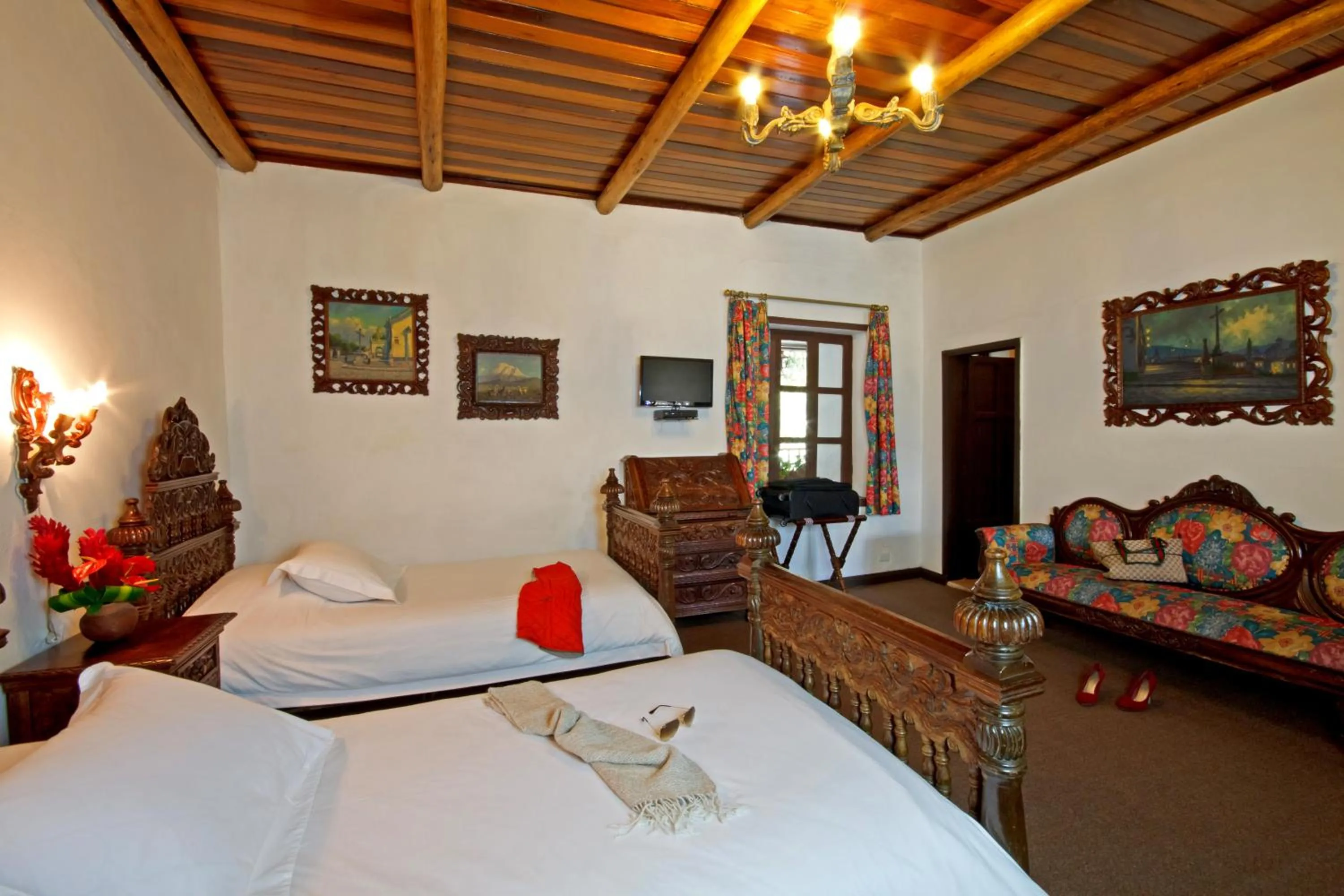 Bedroom, Bed in Hacienda Hosteria Chorlavi