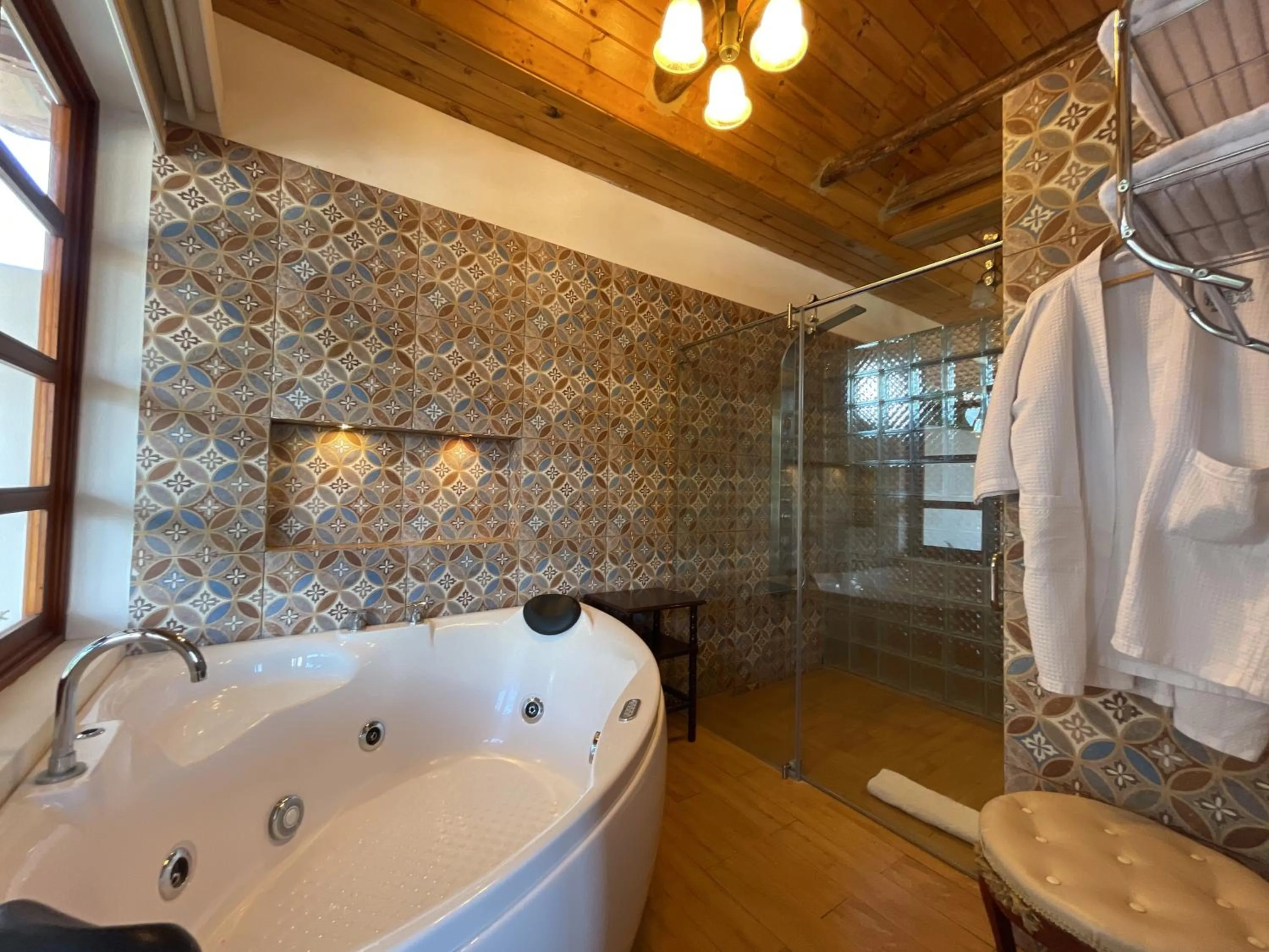 Hot Tub in Hacienda Hosteria Chorlavi