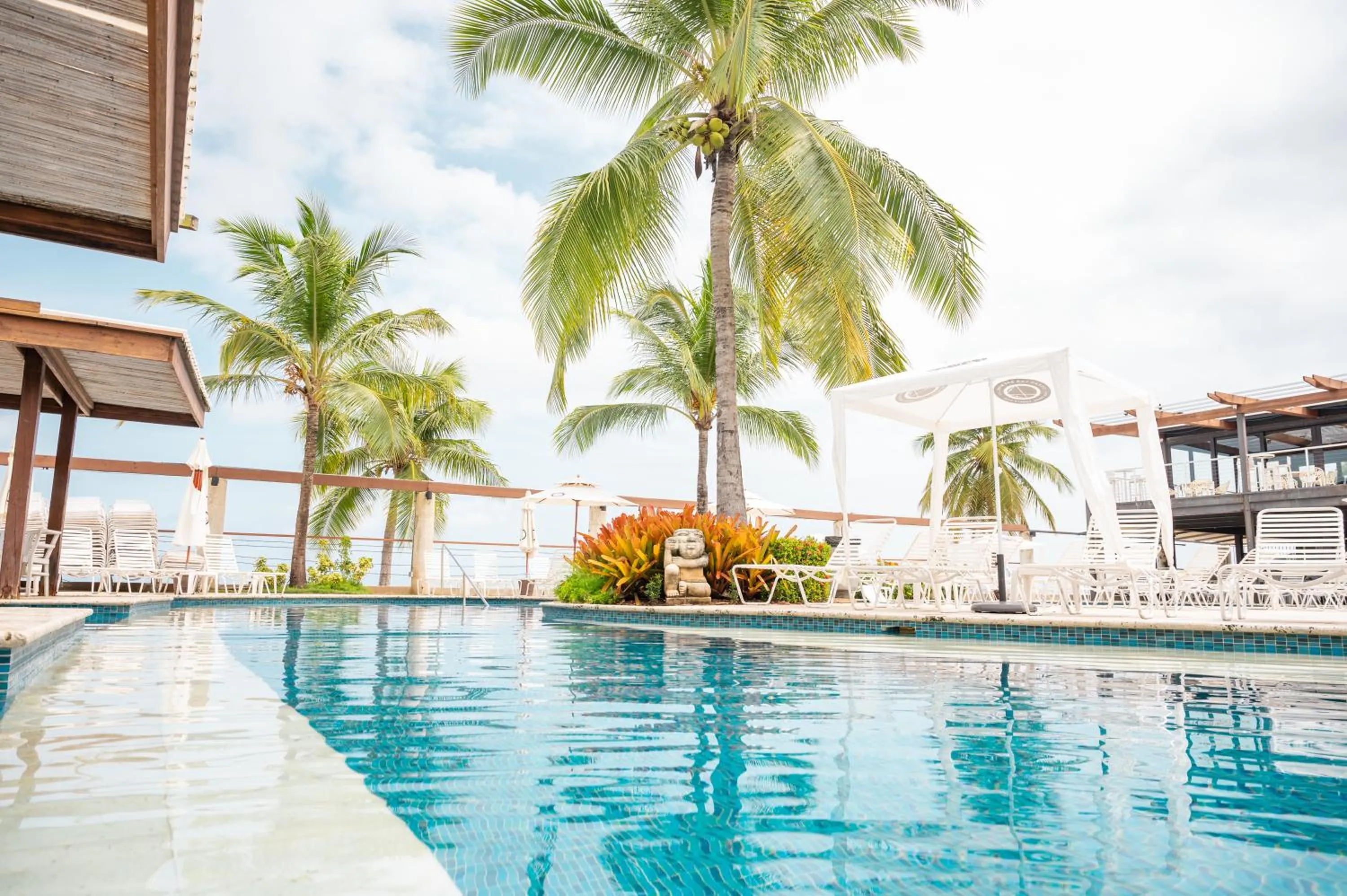 Swimming pool in Hyatt Centric San Juan Isla Verde