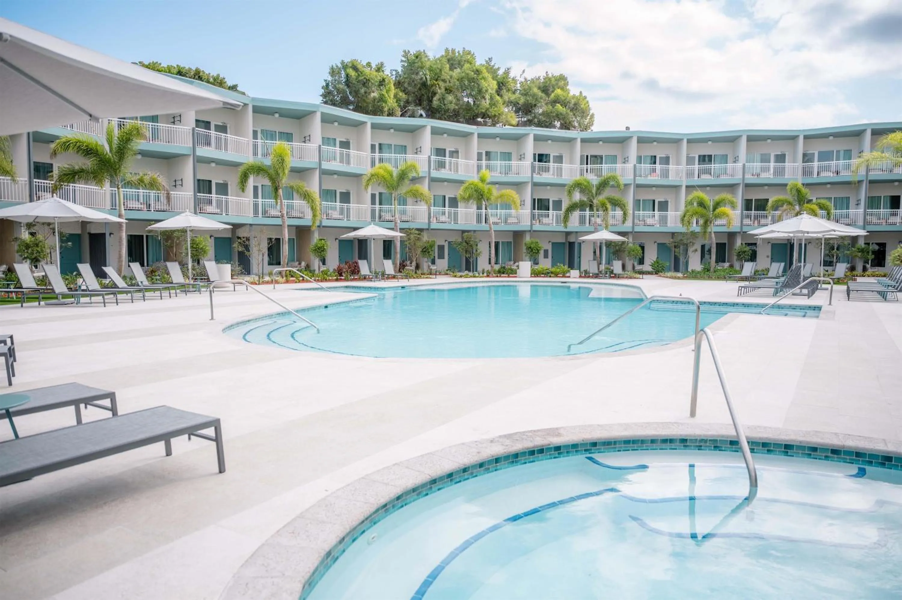 Swimming pool in Hyatt Centric San Juan Isla Verde