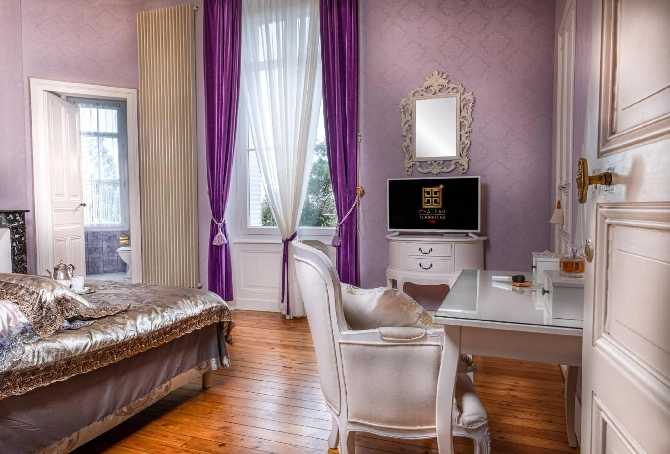 Photo of the whole room in Le Château des Tourelles en Vendée