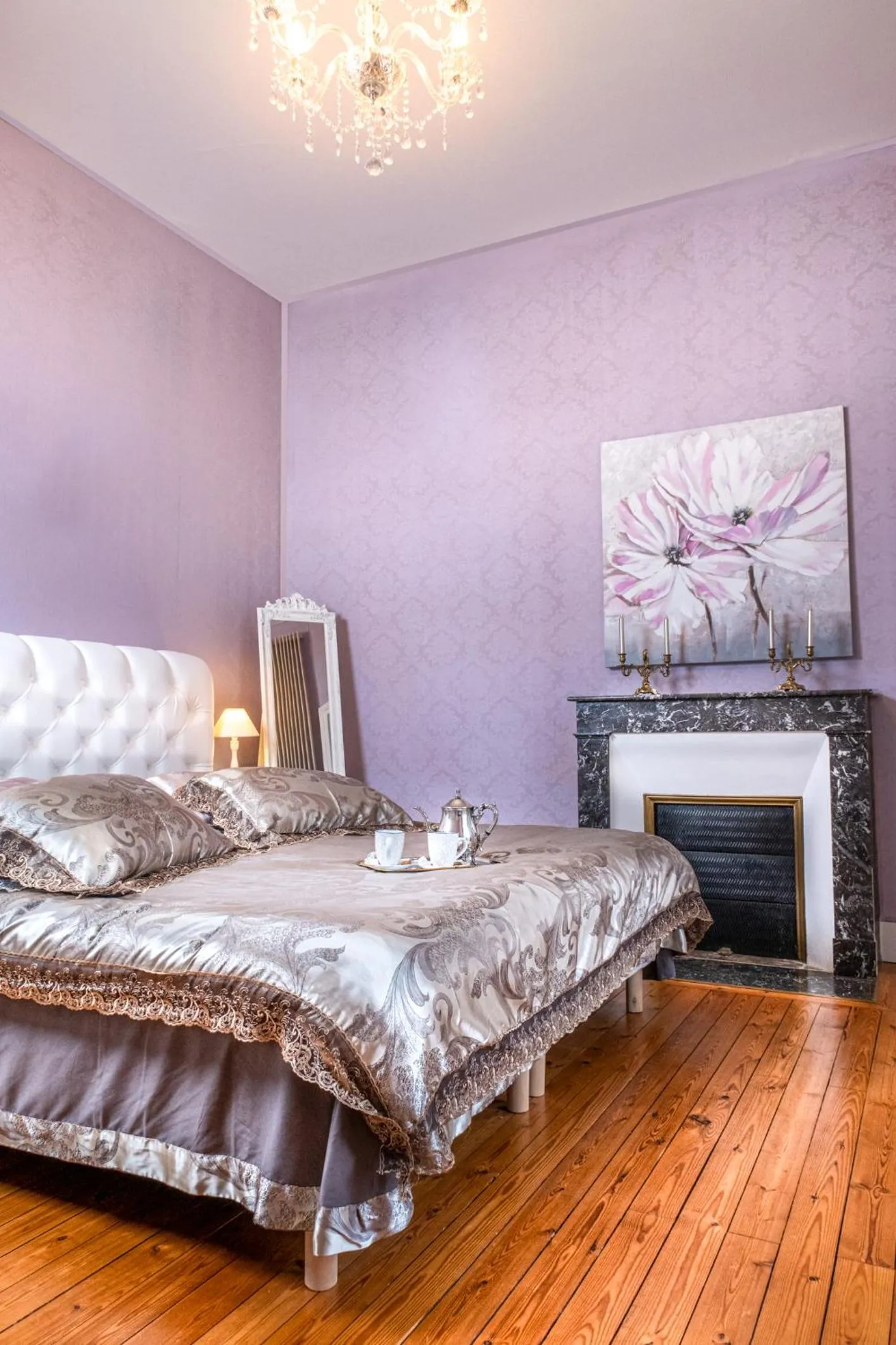 Photo of the whole room, Bed in Le Château des Tourelles en Vendée