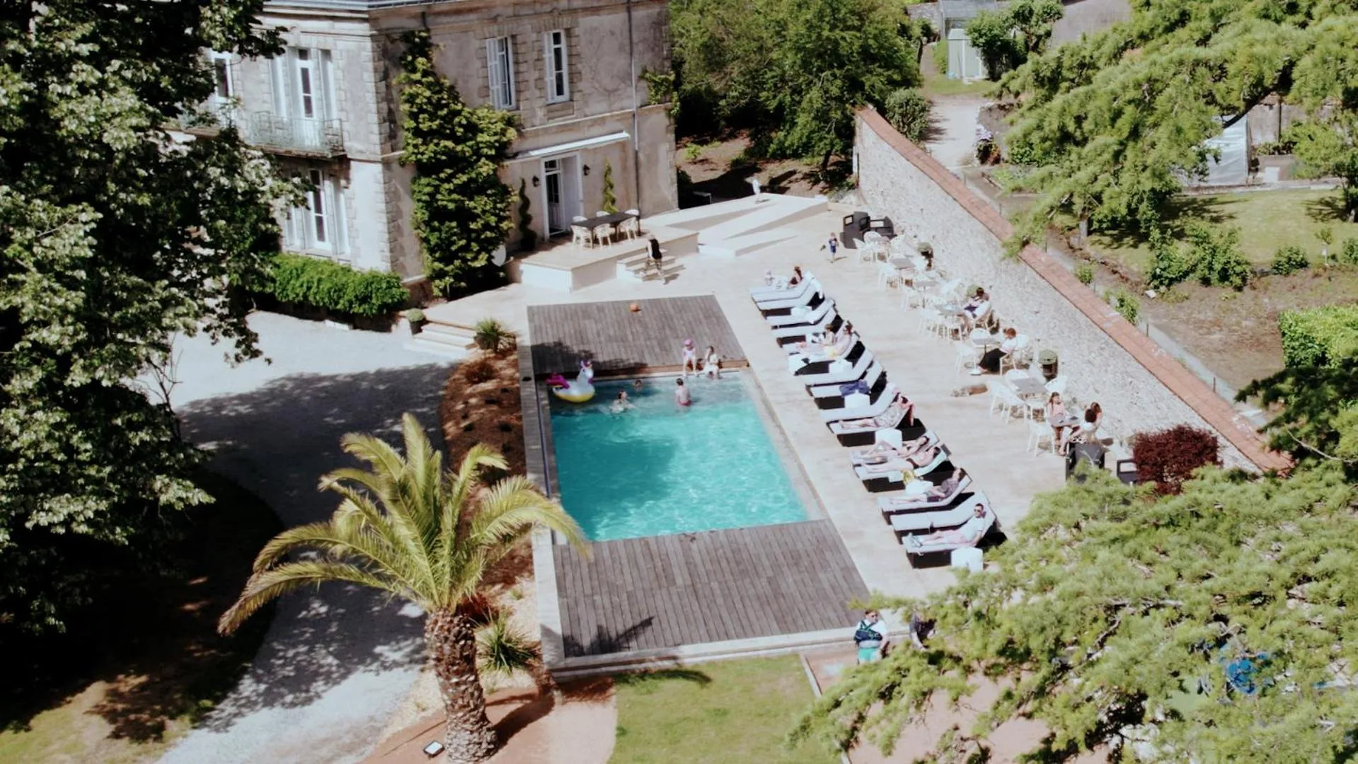Swimming pool in Le Château des Tourelles en Vendée