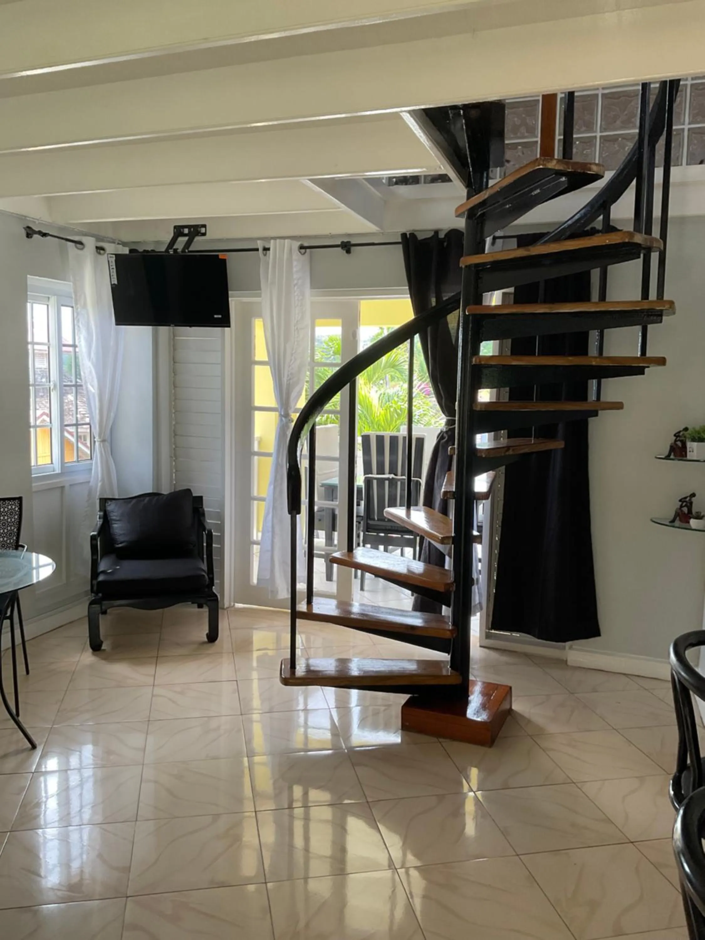 Living room in Mystic Ridge Paradise